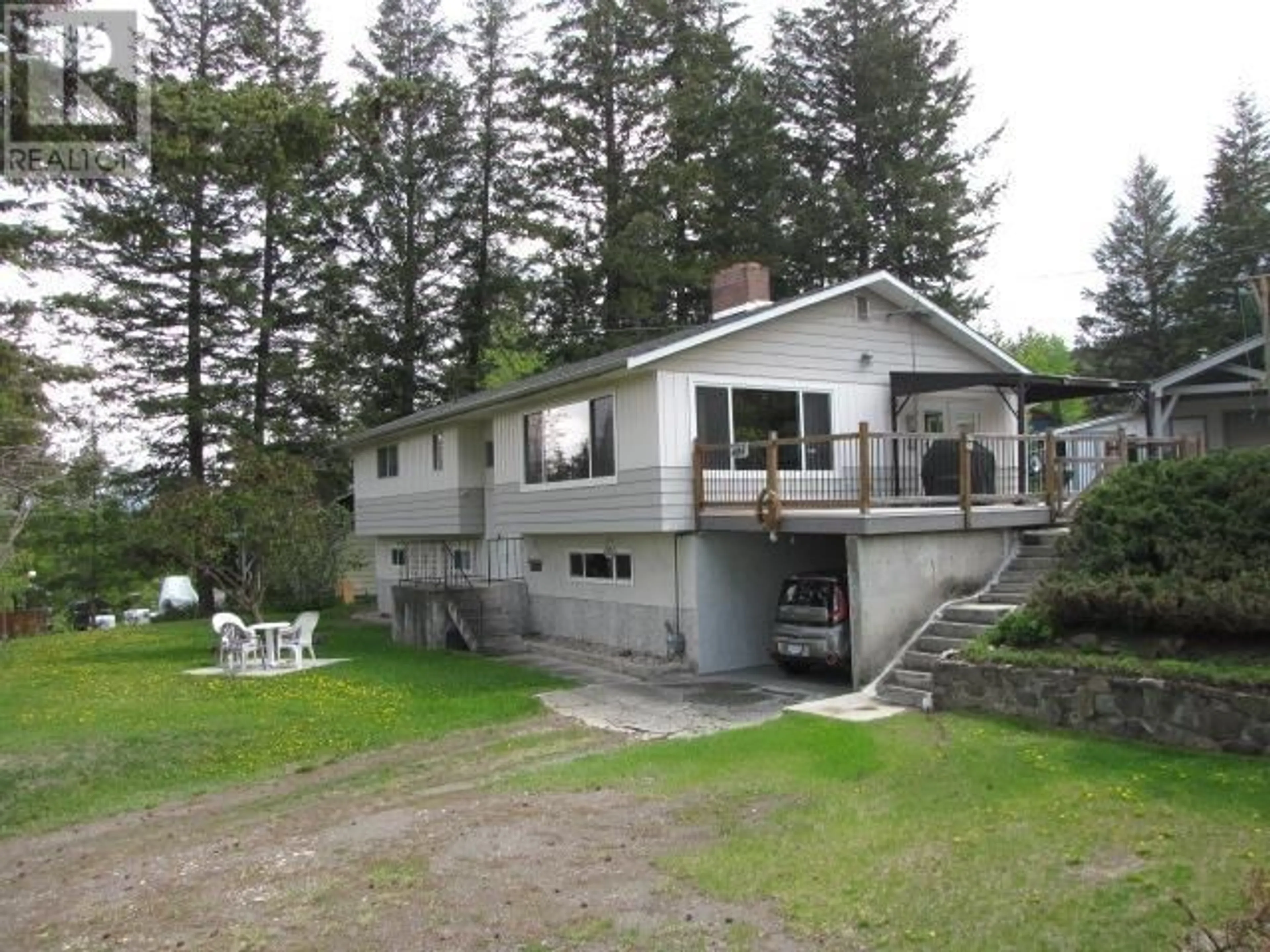 Home with vinyl exterior material, unknown for 605 HULL ROAD, Williams Lake British Columbia V2G3S8