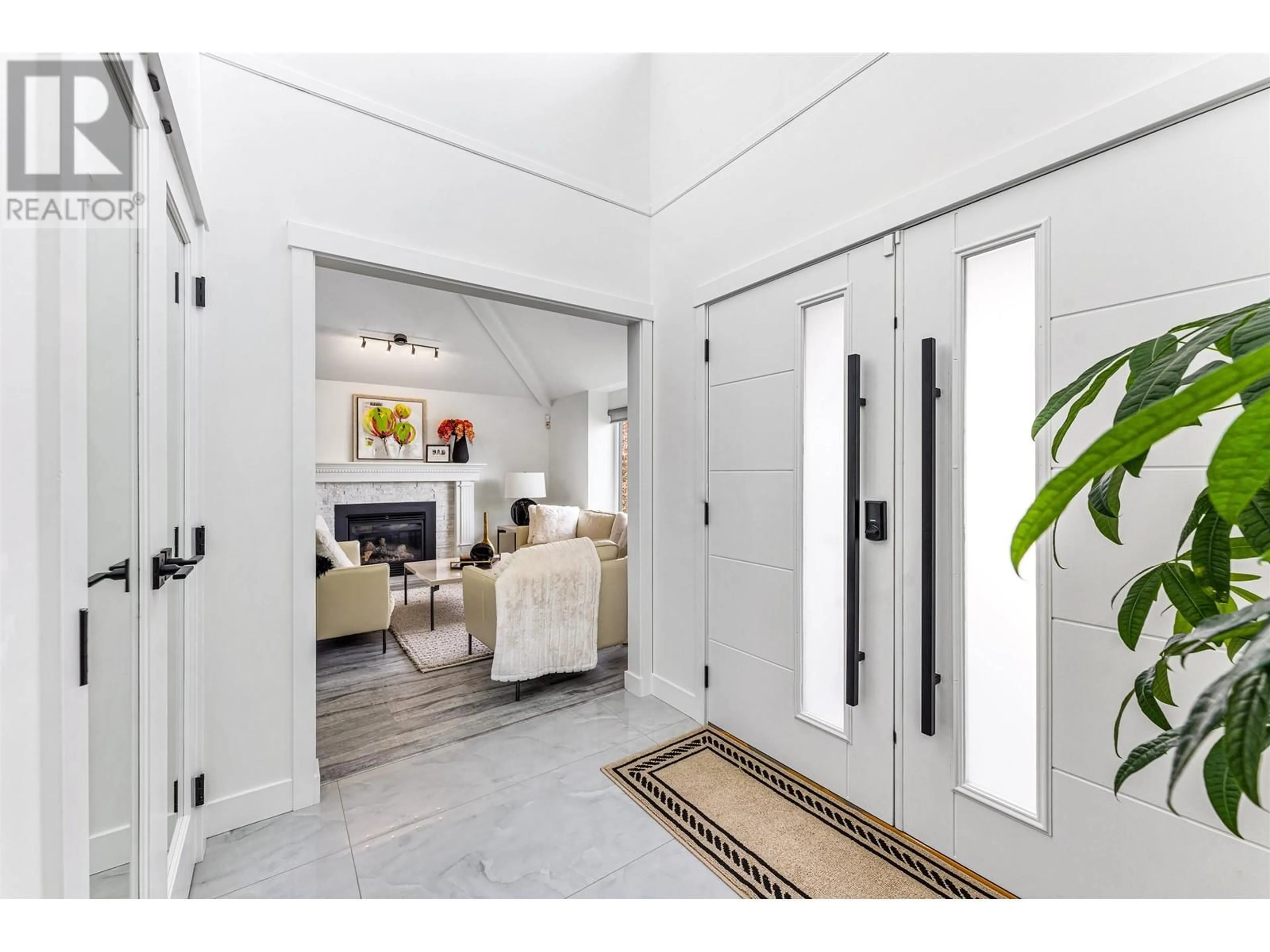 Indoor entryway for 2799 MARA DRIVE, Coquitlam British Columbia V3C5P8