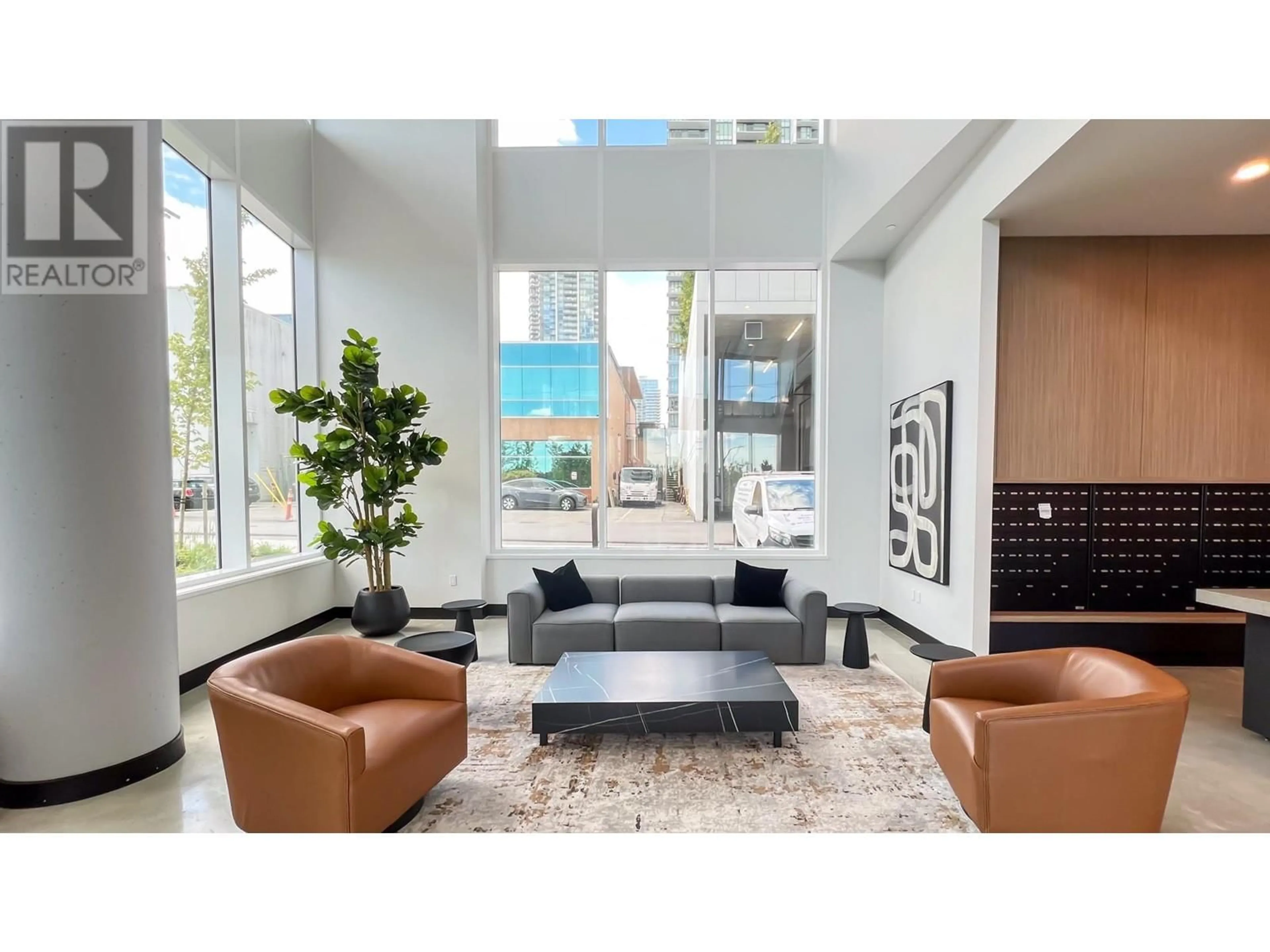 Lobby for 202 - 4433 ALASKA STREET, Burnaby British Columbia V5C5T3