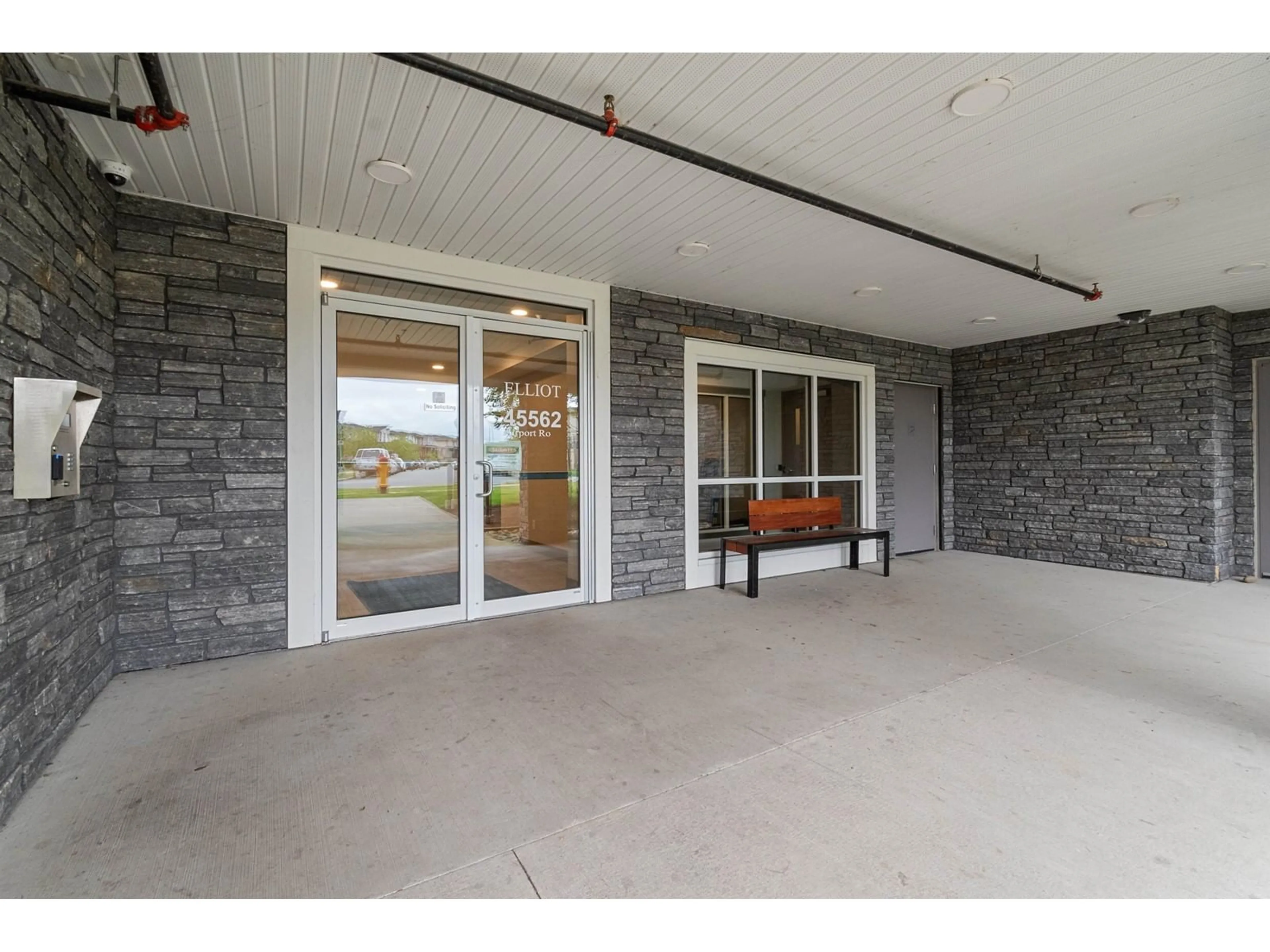 Patio, water/lake/river/ocean view for 508 - 45562 AIRPORT ROAD, Chilliwack British Columbia V2P0J8