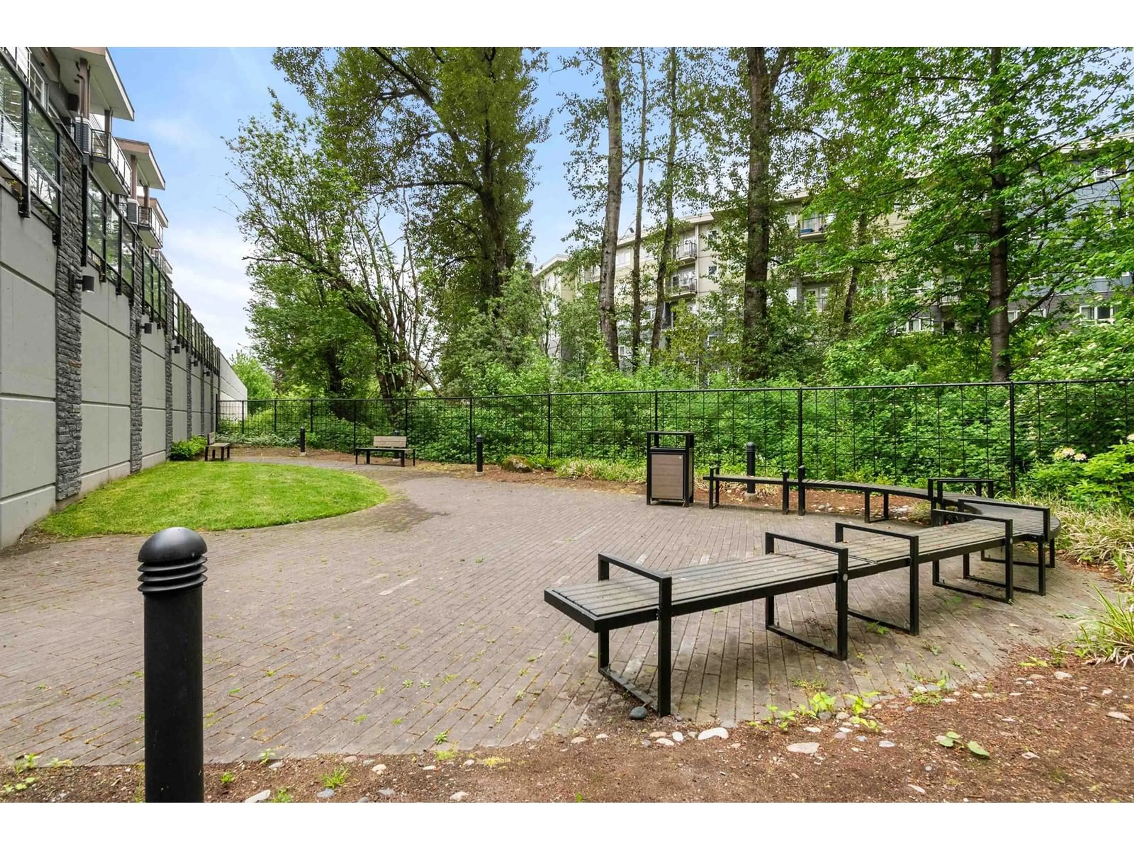 Patio, forest/trees view for 508 - 45562 AIRPORT ROAD, Chilliwack British Columbia V2P0J8