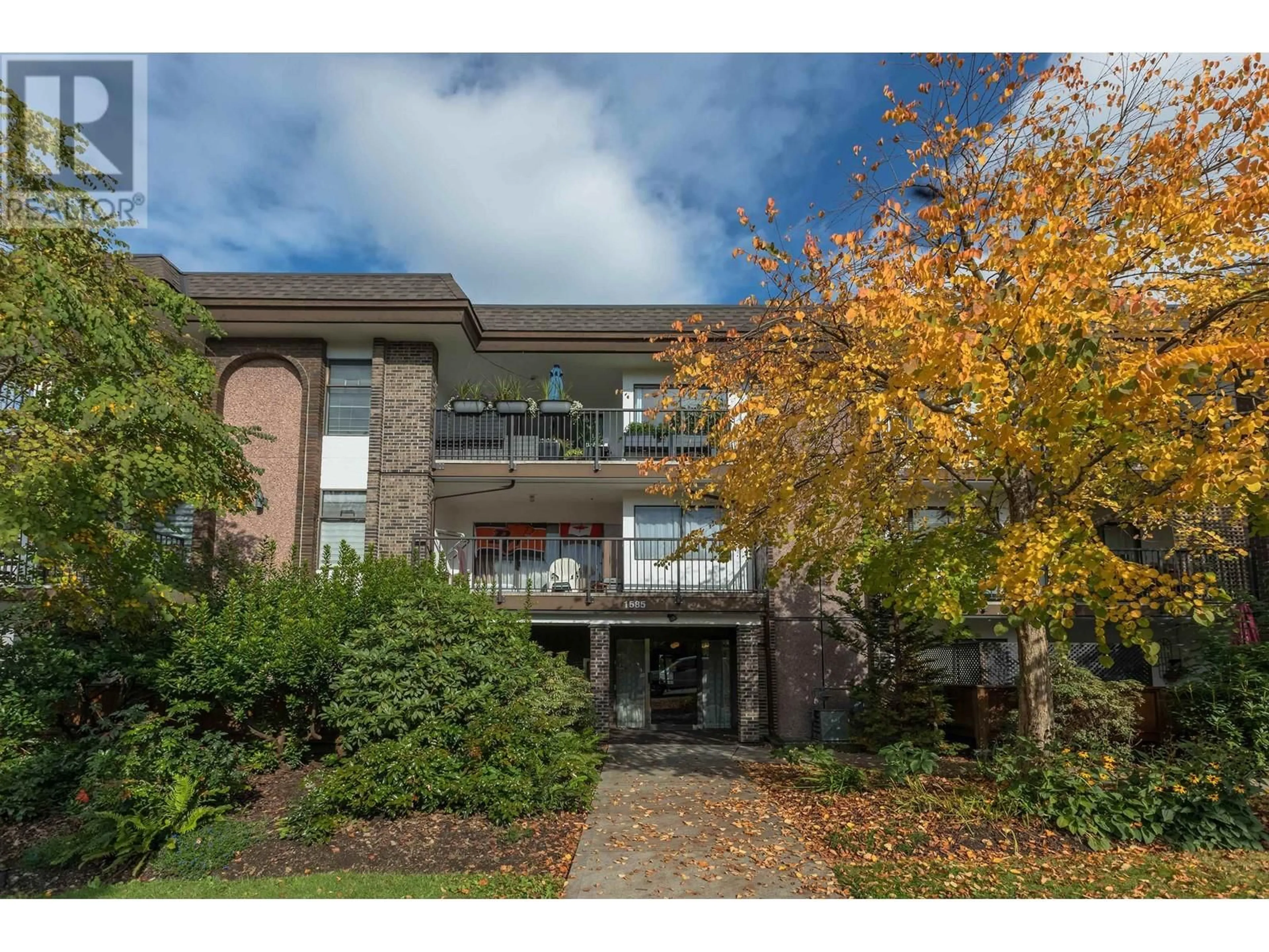 Unknown for 204 - 1585 4TH AVENUE, Vancouver British Columbia V5N1J7