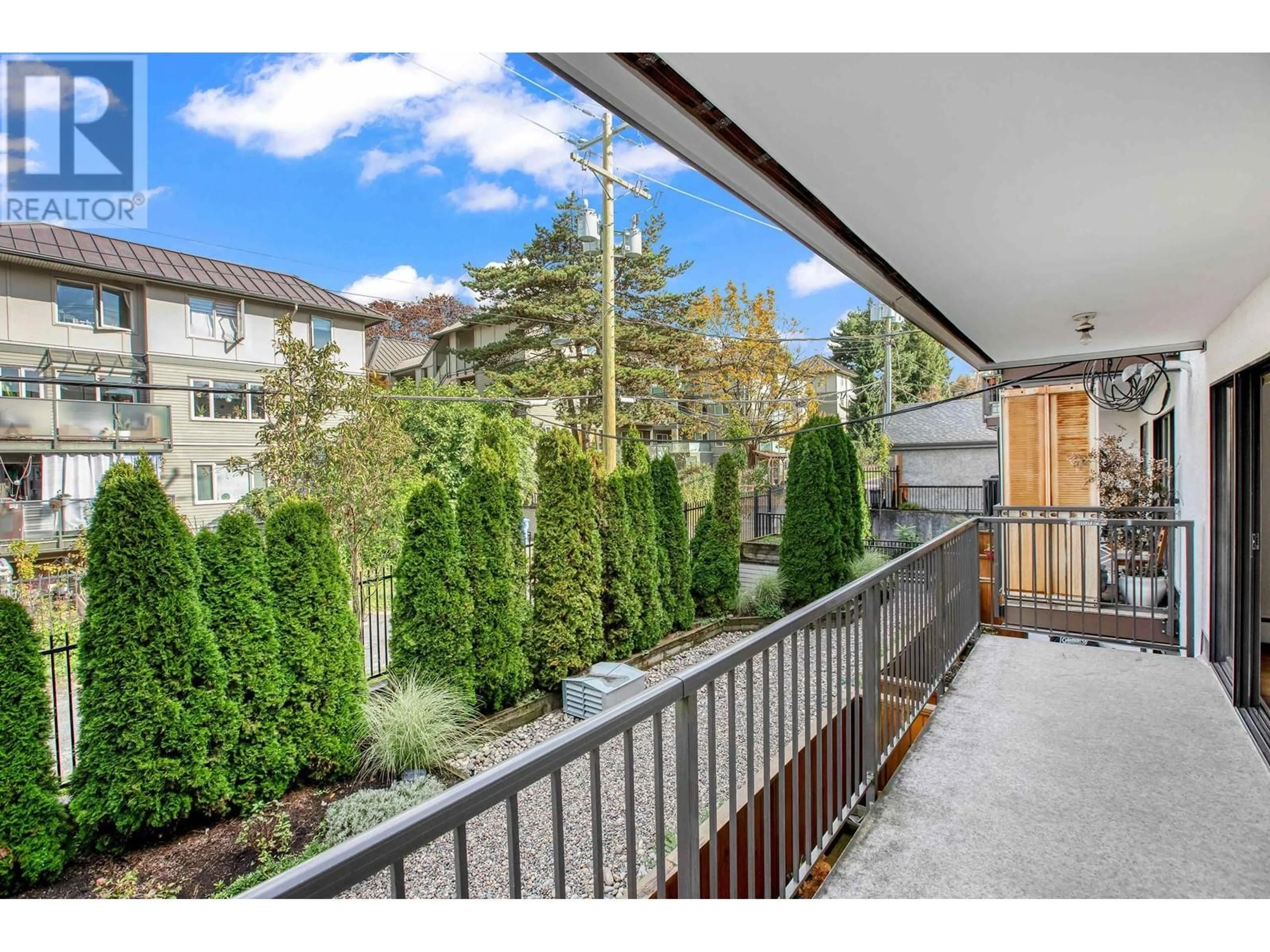 Patio, street for 204 - 1585 4TH AVENUE, Vancouver British Columbia V5N1J7