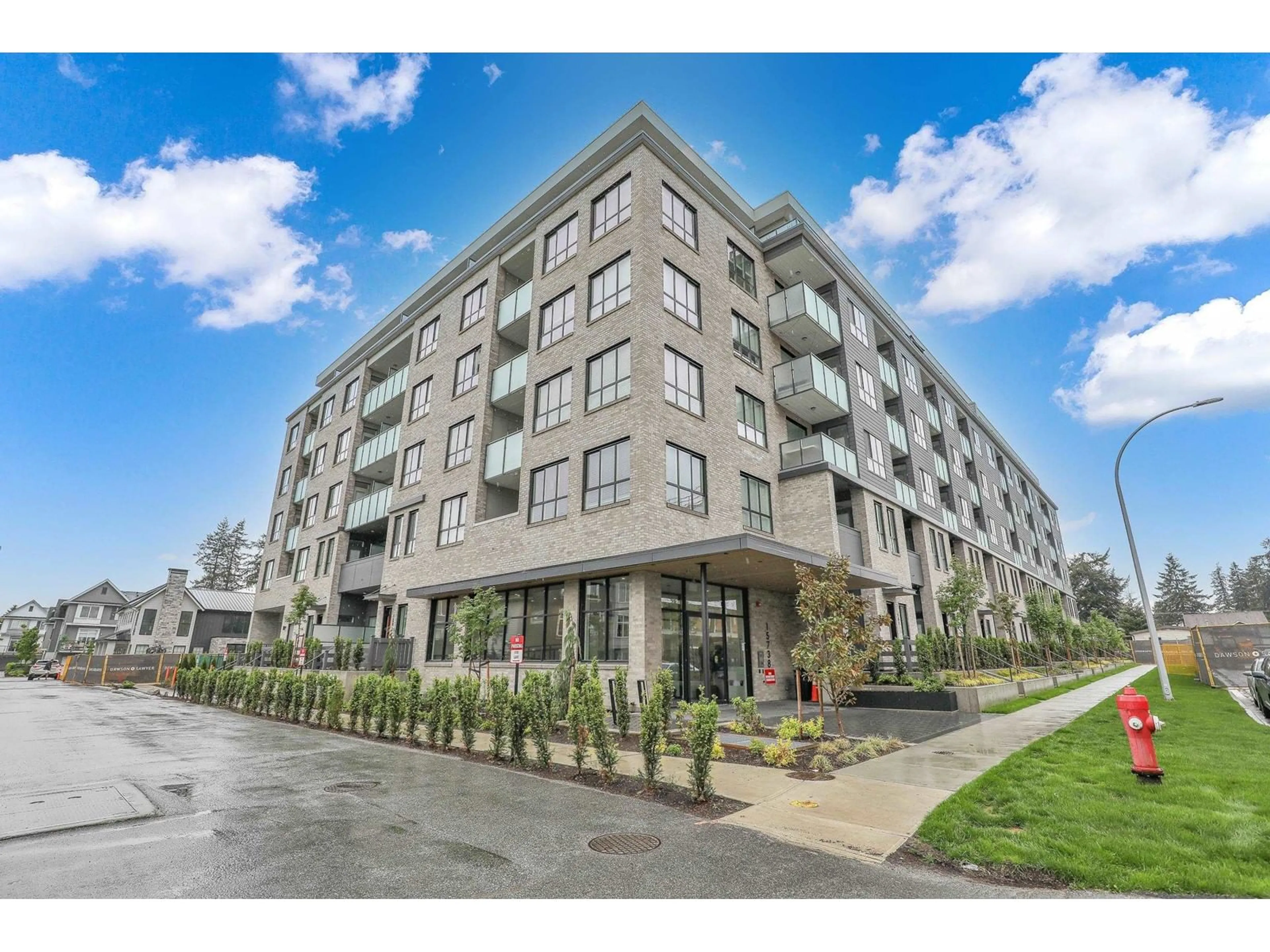 Patio, building for 102 - 15738 85, Surrey British Columbia V4N6Y1