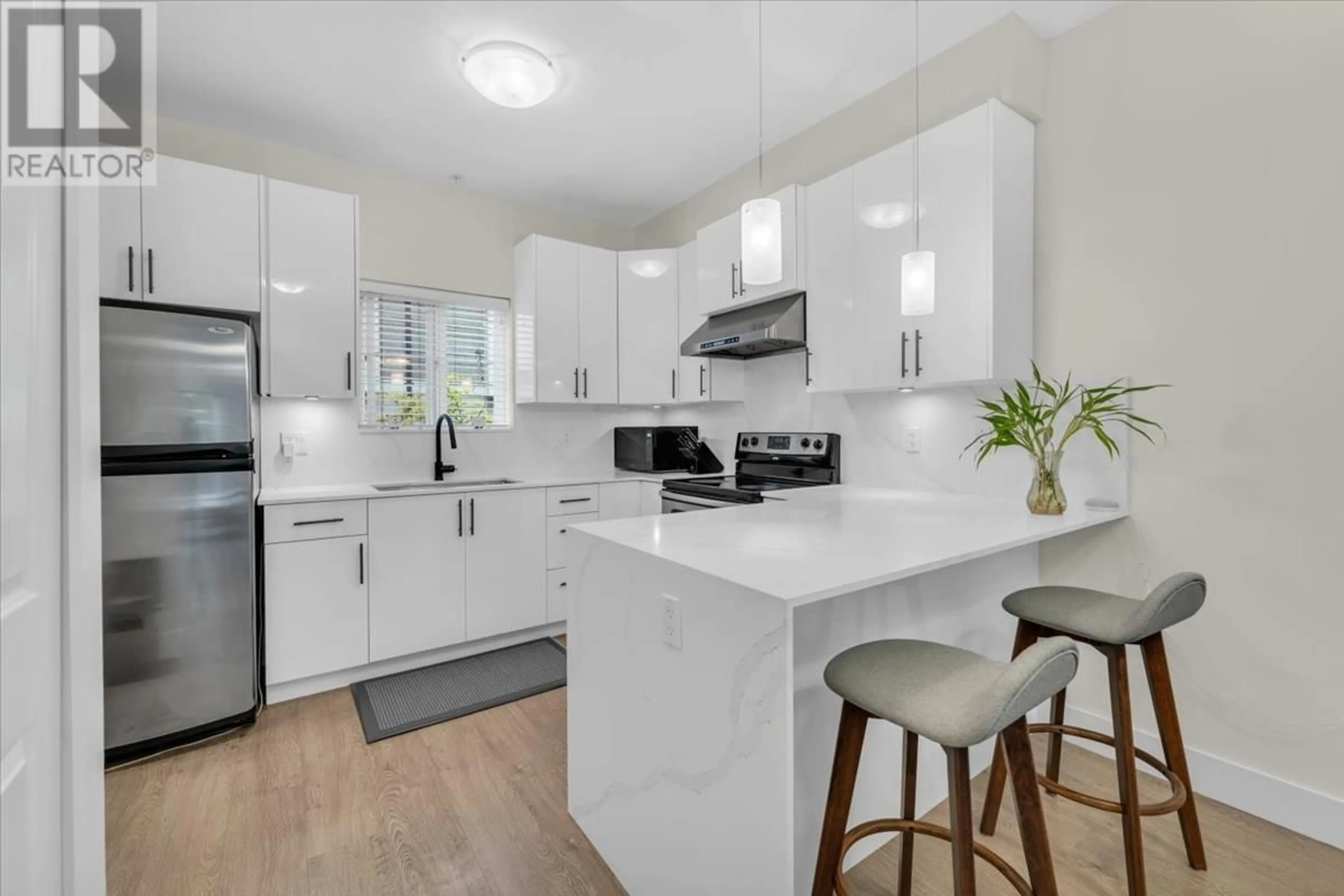 Open concept kitchen, unknown for 206 - 3888 NORFOLK STREET, Burnaby British Columbia V5G1E5