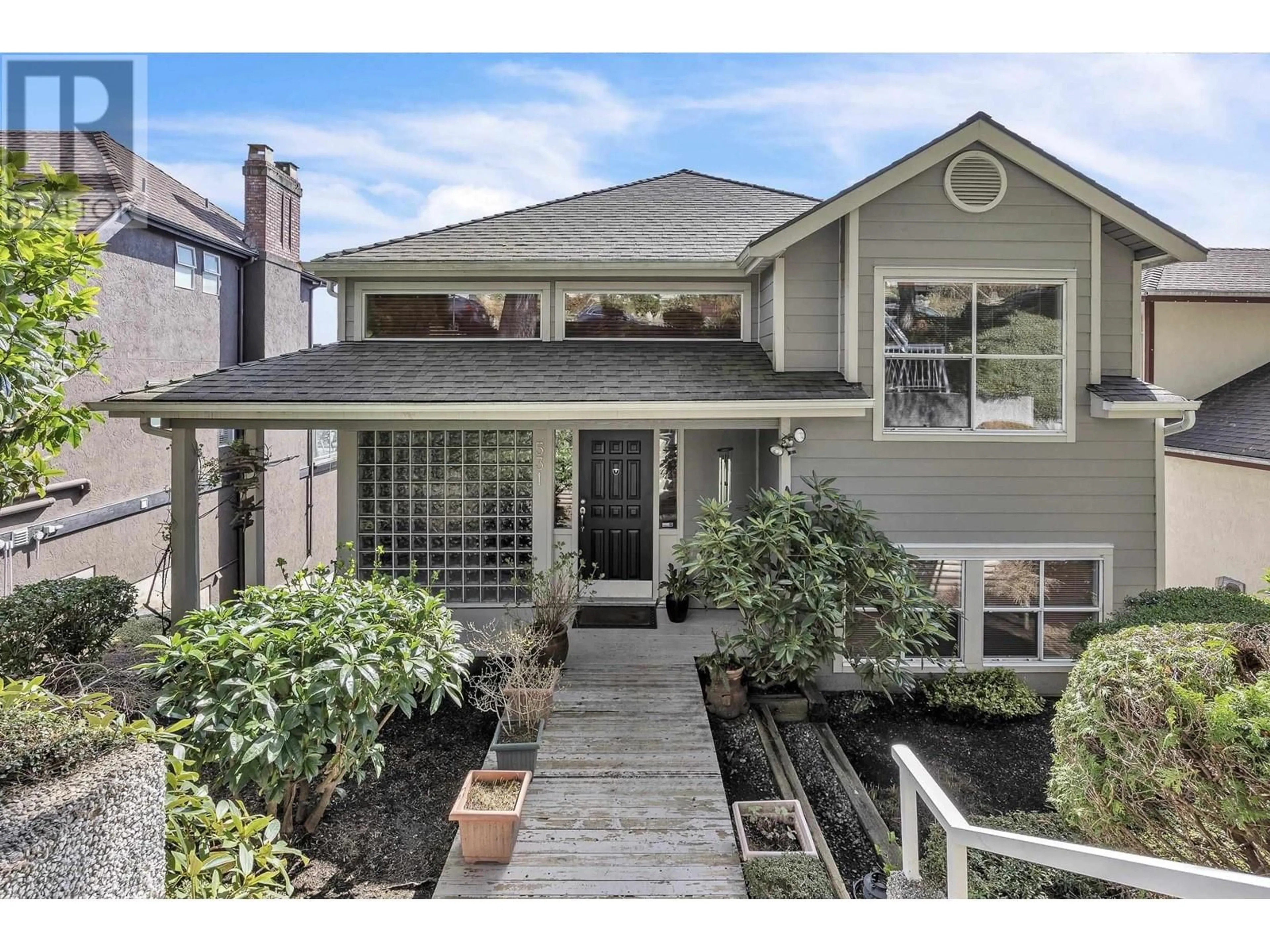 Home with vinyl exterior material, street for 531 TEMPE CRESCENT, North Vancouver British Columbia V7N1E7