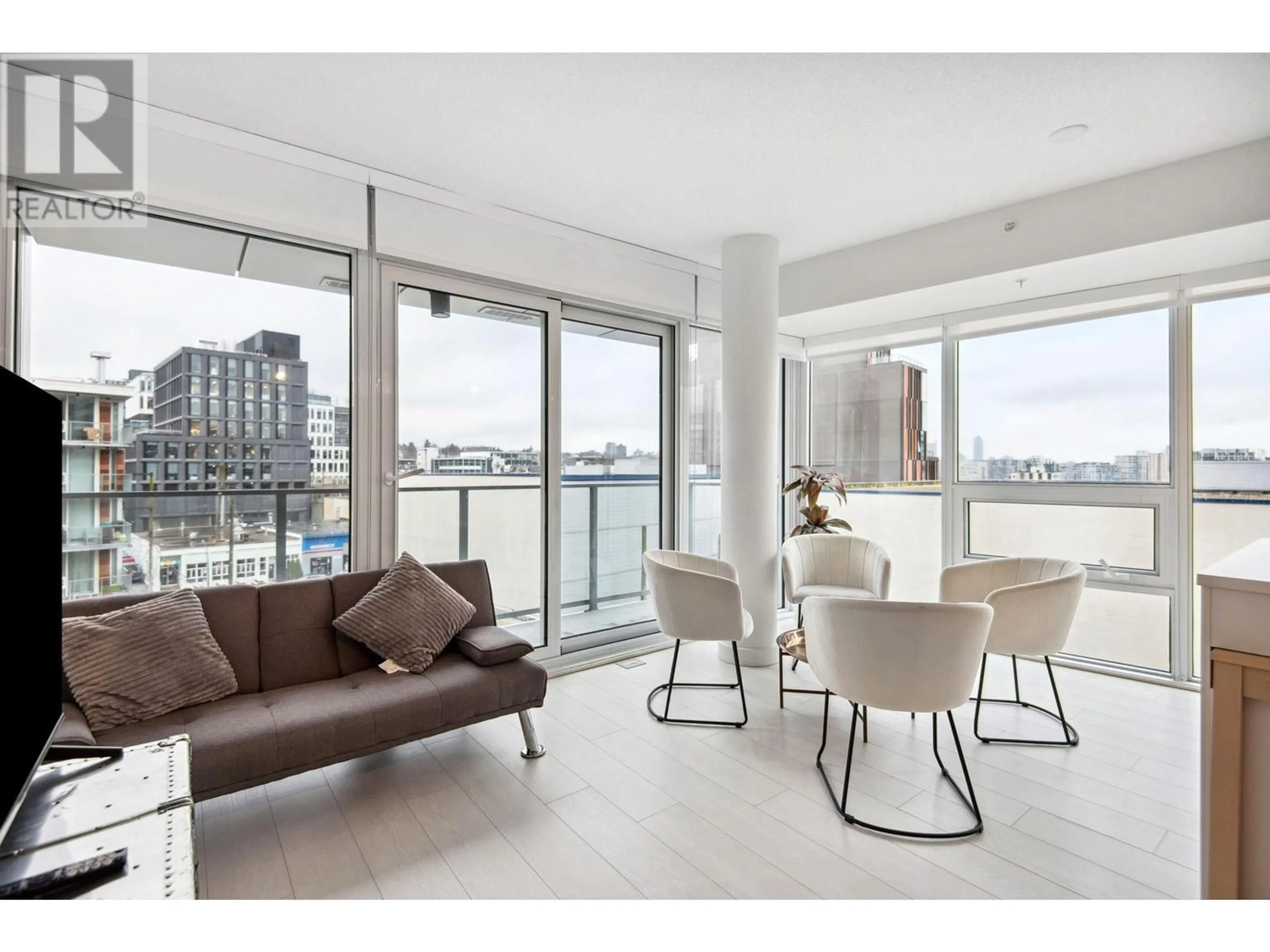 Living room with furniture, unknown for 602 - 180 2ND AVENUE, Vancouver British Columbia V5T0K4
