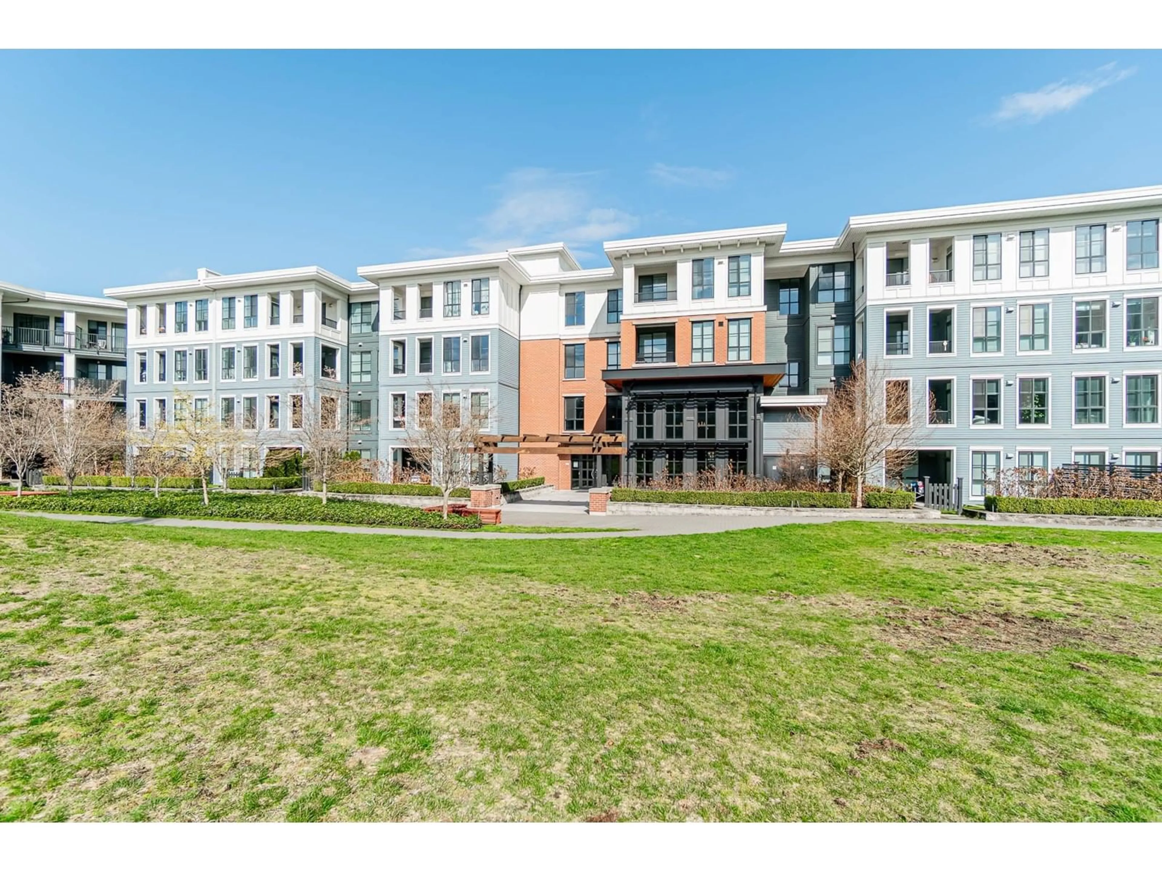 A pic from outside/outdoor area/front of a property/back of a property/a pic from drone, building for 210 - 15138 34, Surrey British Columbia V3Z0N7