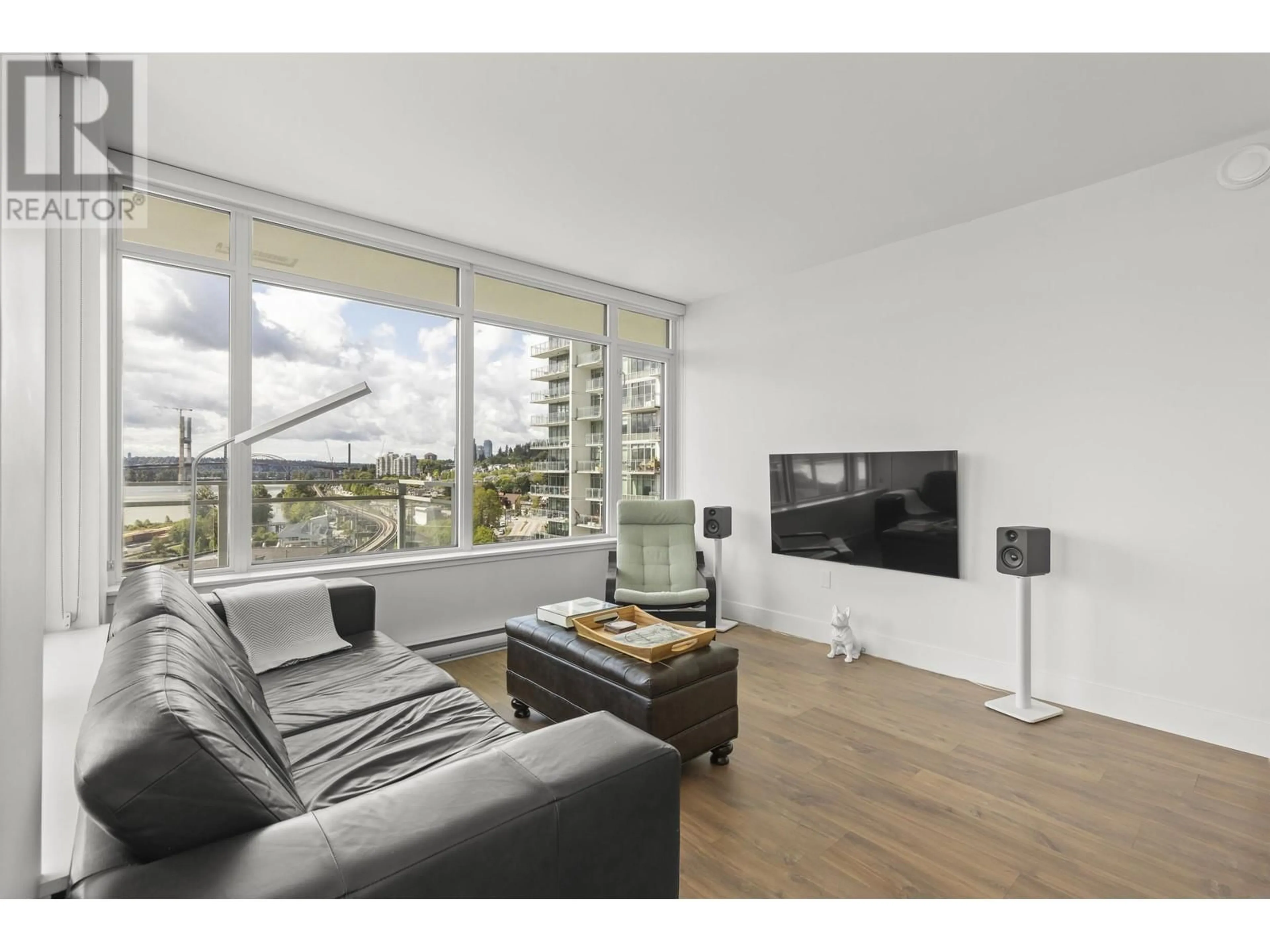 Living room with furniture, unknown for 710 - 258 NELSON'S COURT, New Westminster British Columbia V3L0J9