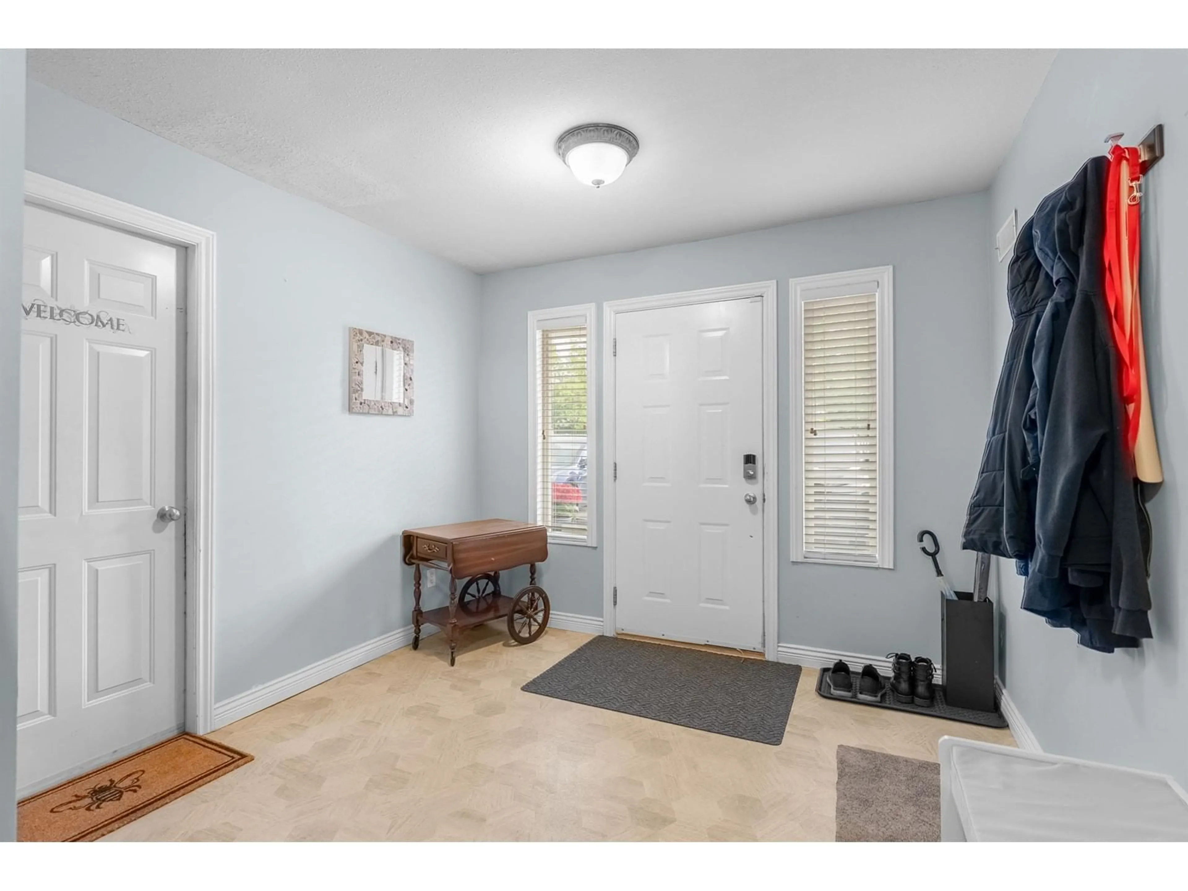 Indoor entryway for 3243 TOWNLINE, Abbotsford British Columbia V2T5J2