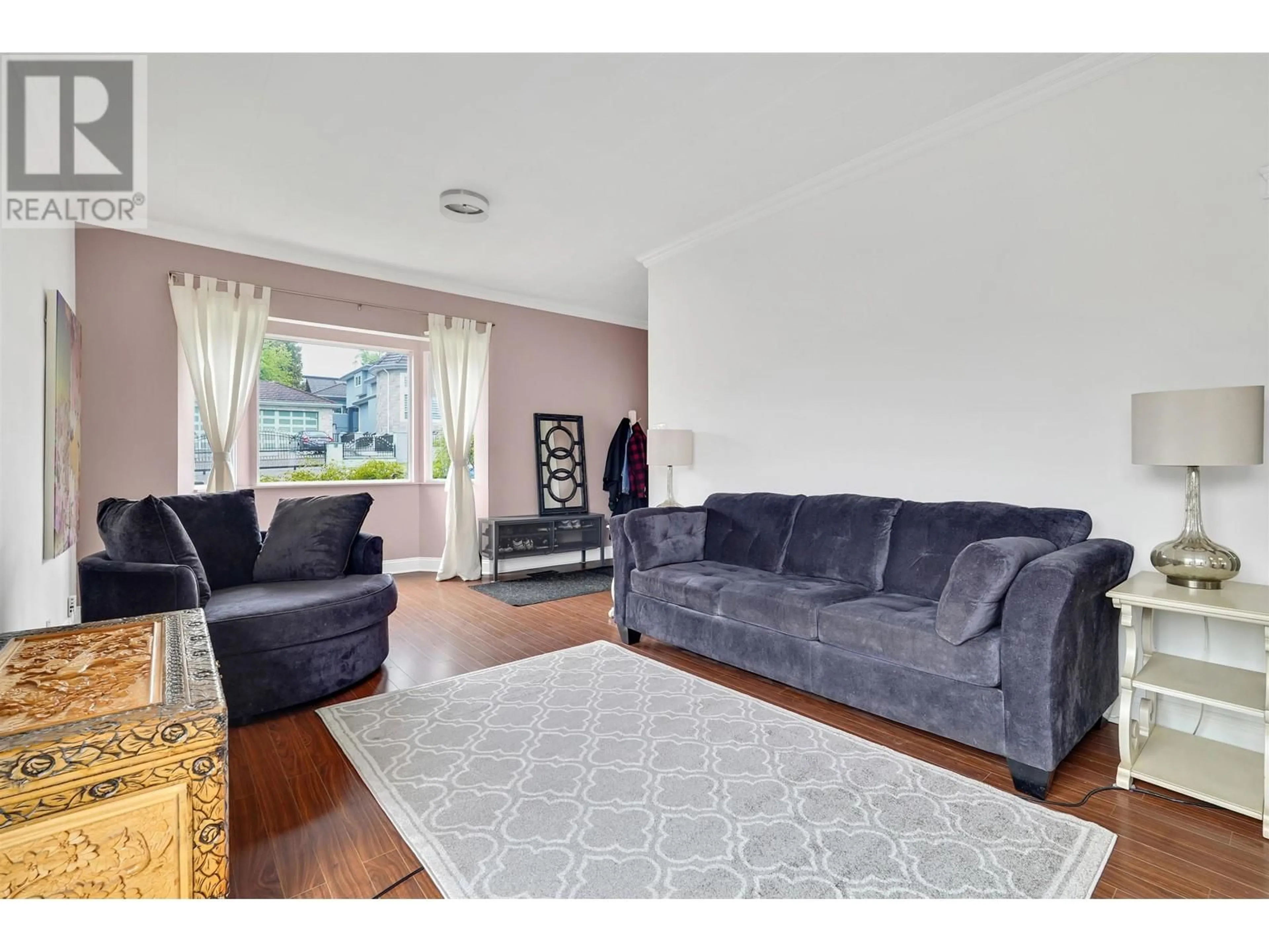 Living room with furniture, unknown for 1218 HAMILTON STREET, New Westminster British Columbia V3M2N2