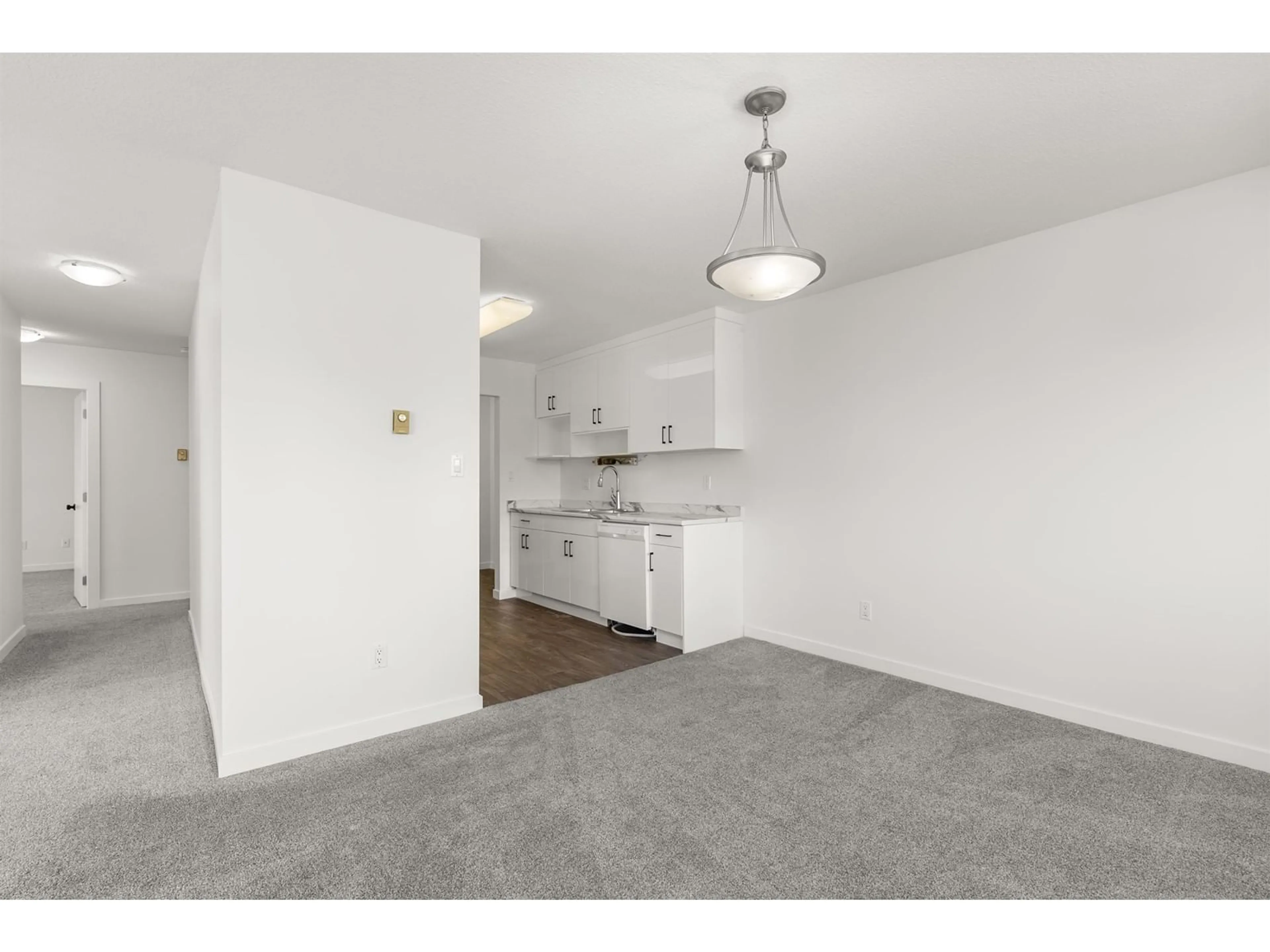 A pic of a room for 303 - 2750 FULLER, Abbotsford British Columbia V2S3K1