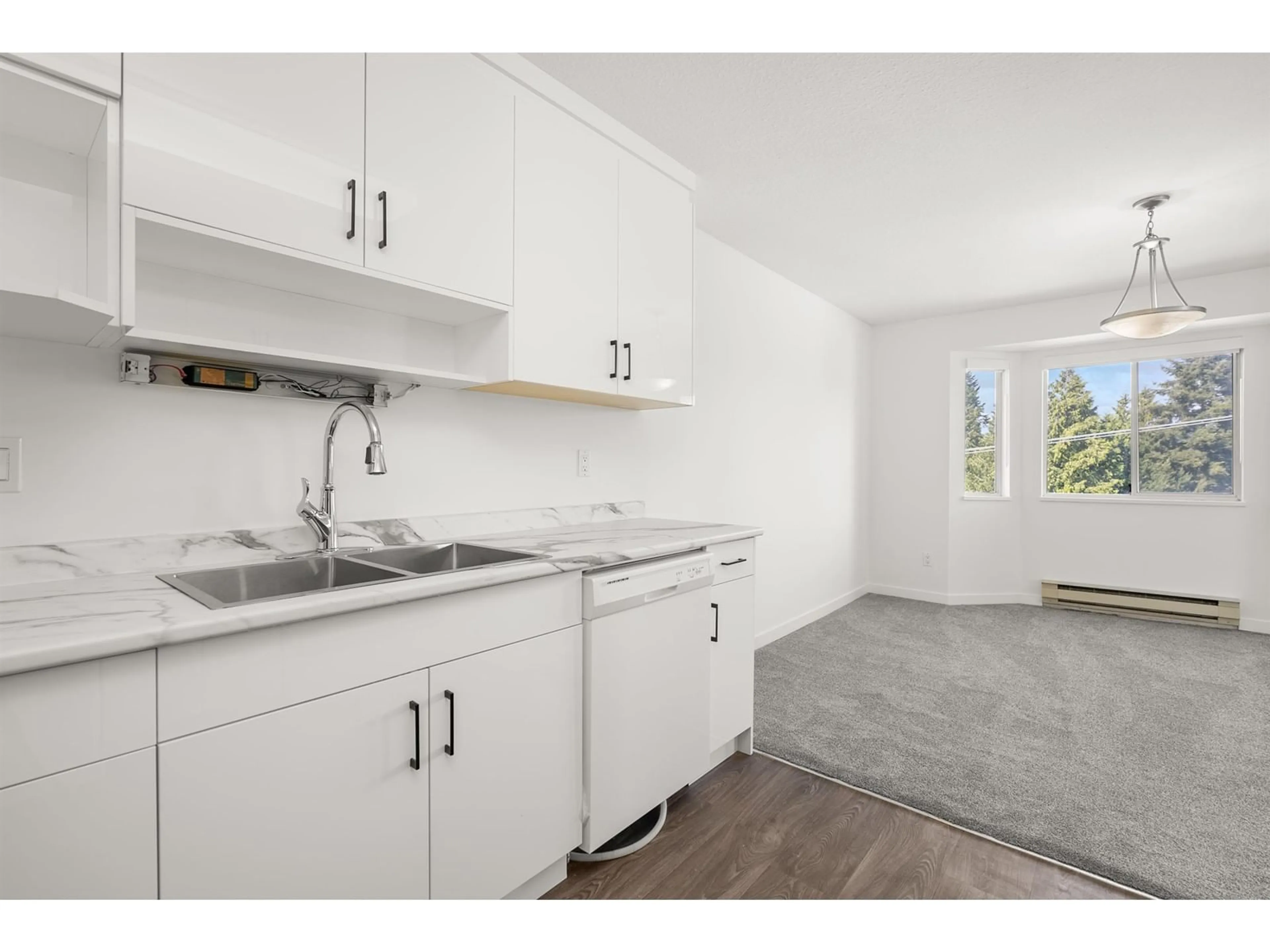 Standard kitchen, unknown for 303 - 2750 FULLER, Abbotsford British Columbia V2S3K1