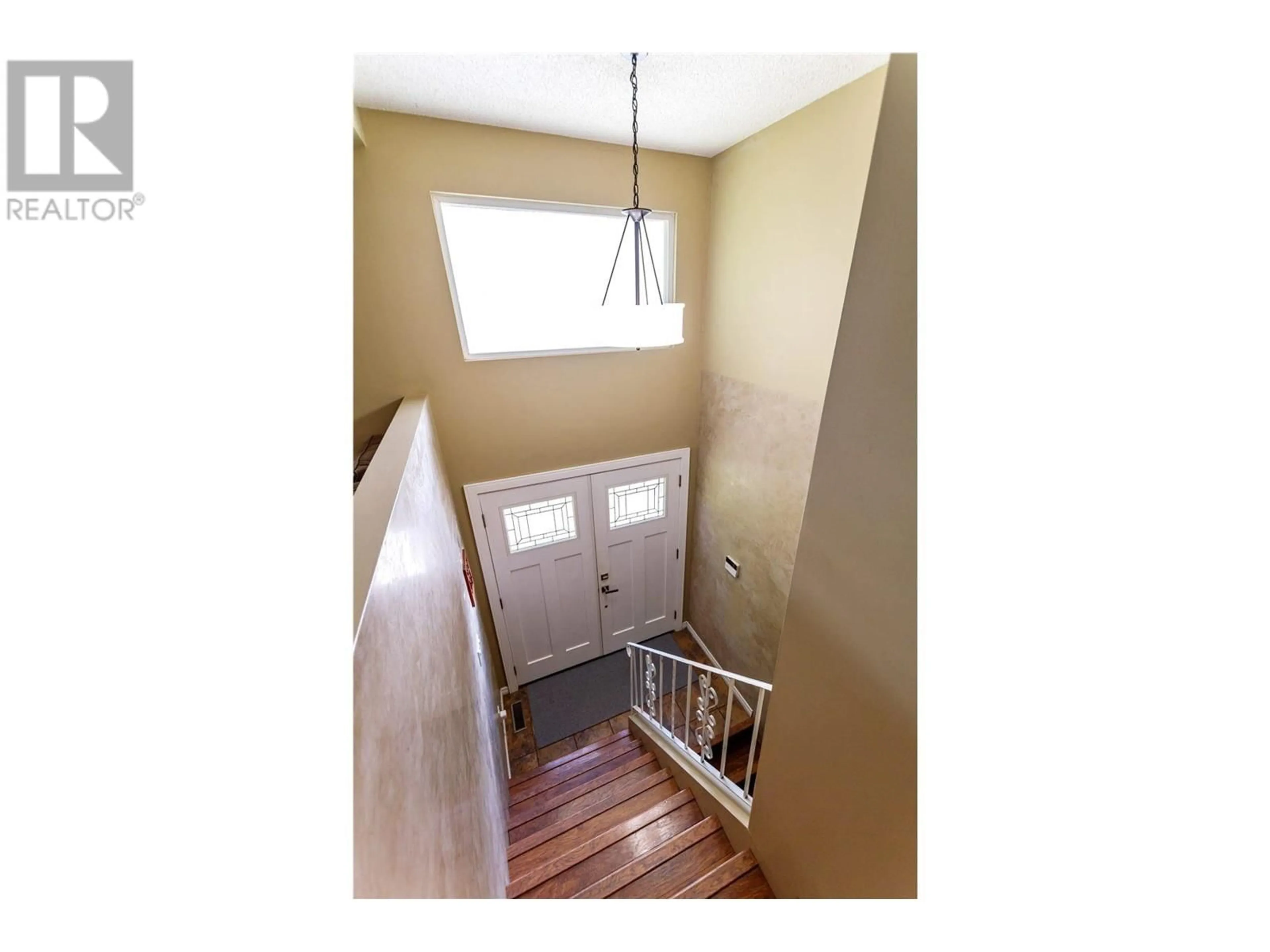 Indoor entryway for 21059 119 AVENUE, Maple Ridge British Columbia V2X7N6