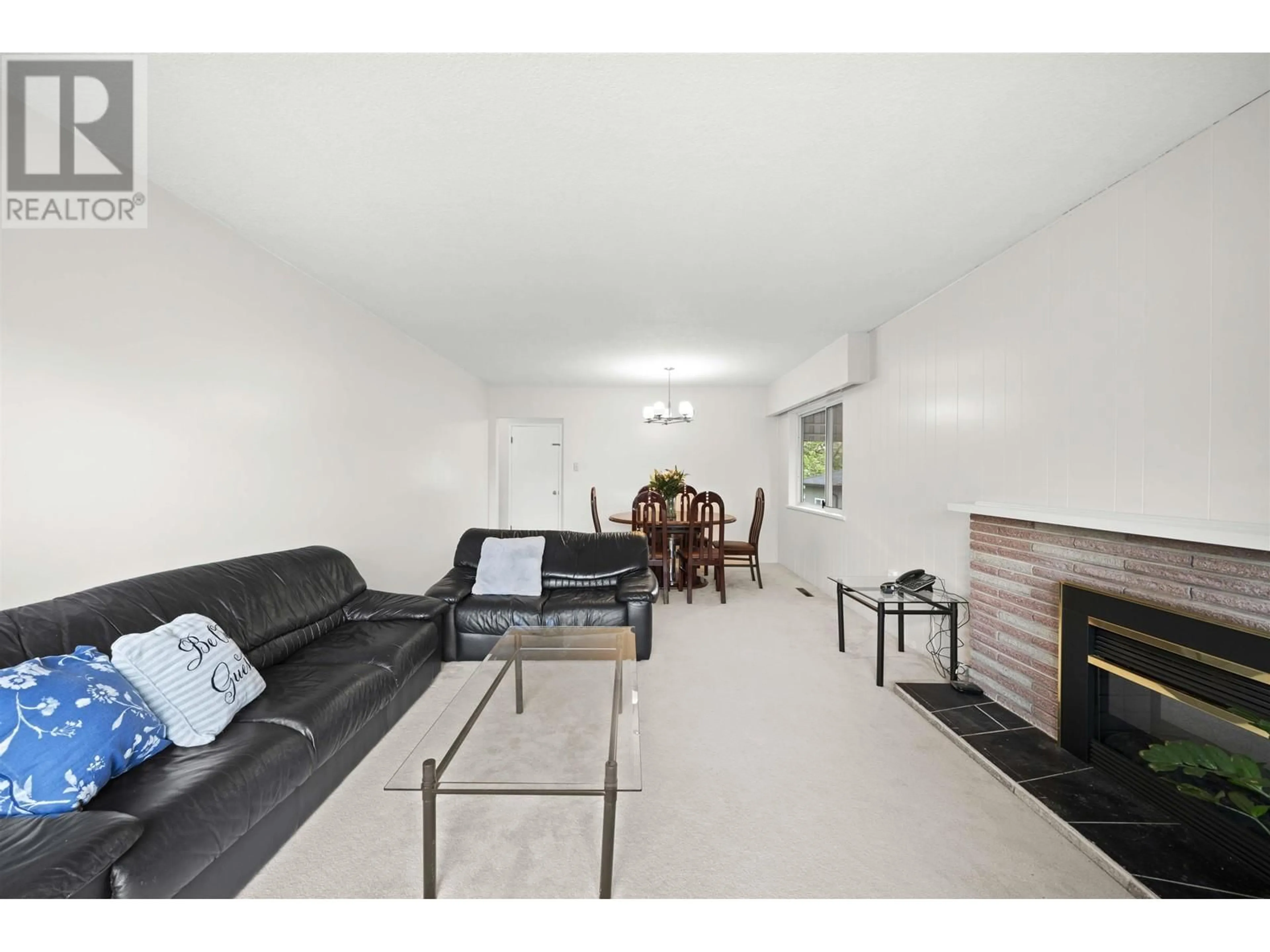 Living room with furniture, unknown for 3226 47 AVENUE, Vancouver British Columbia V5S1C6