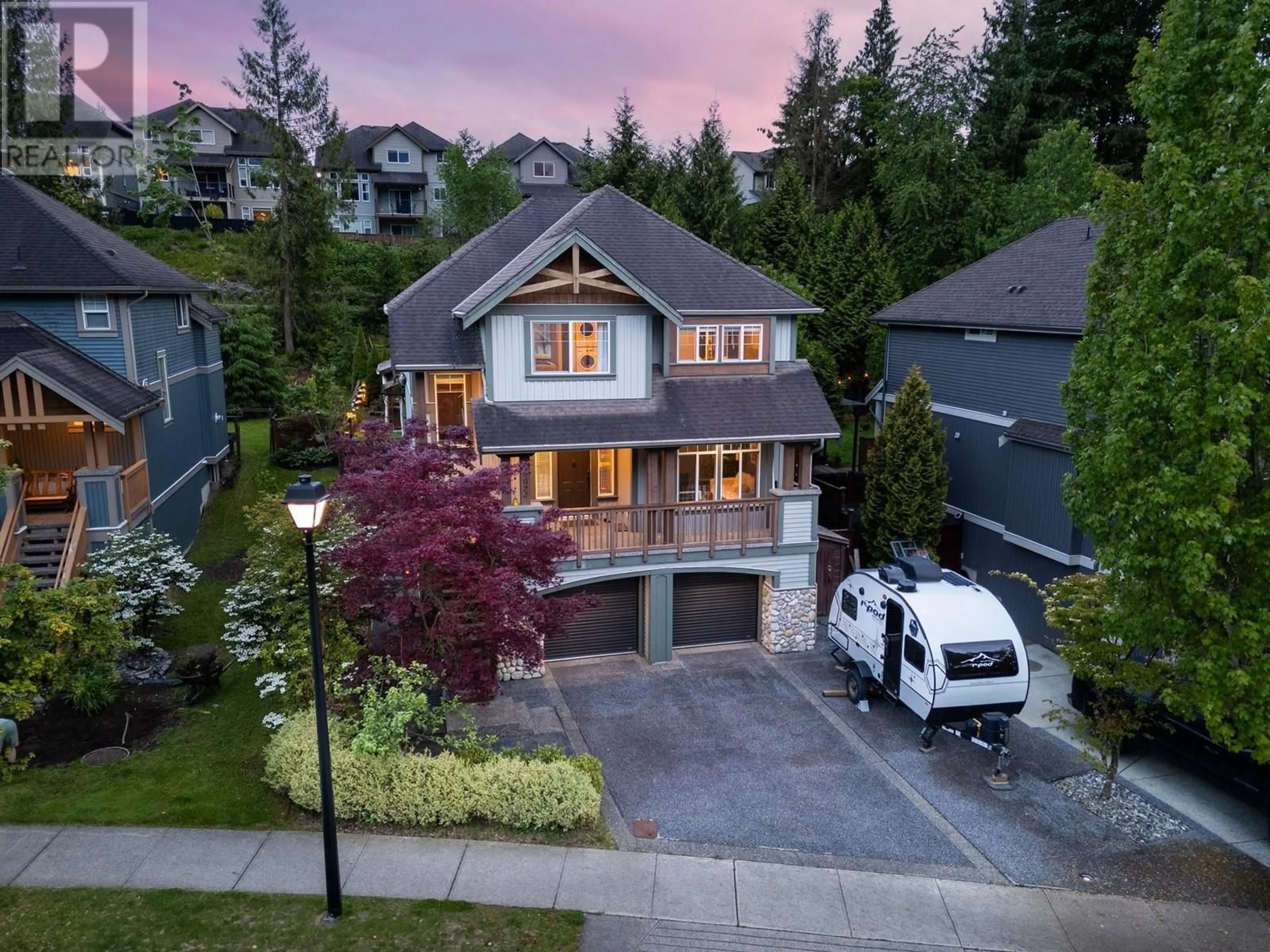 A pic from outside/outdoor area/front of a property/back of a property/a pic from drone, street for 23072 FOREMAN DRIVE, Maple Ridge British Columbia V4R2X3