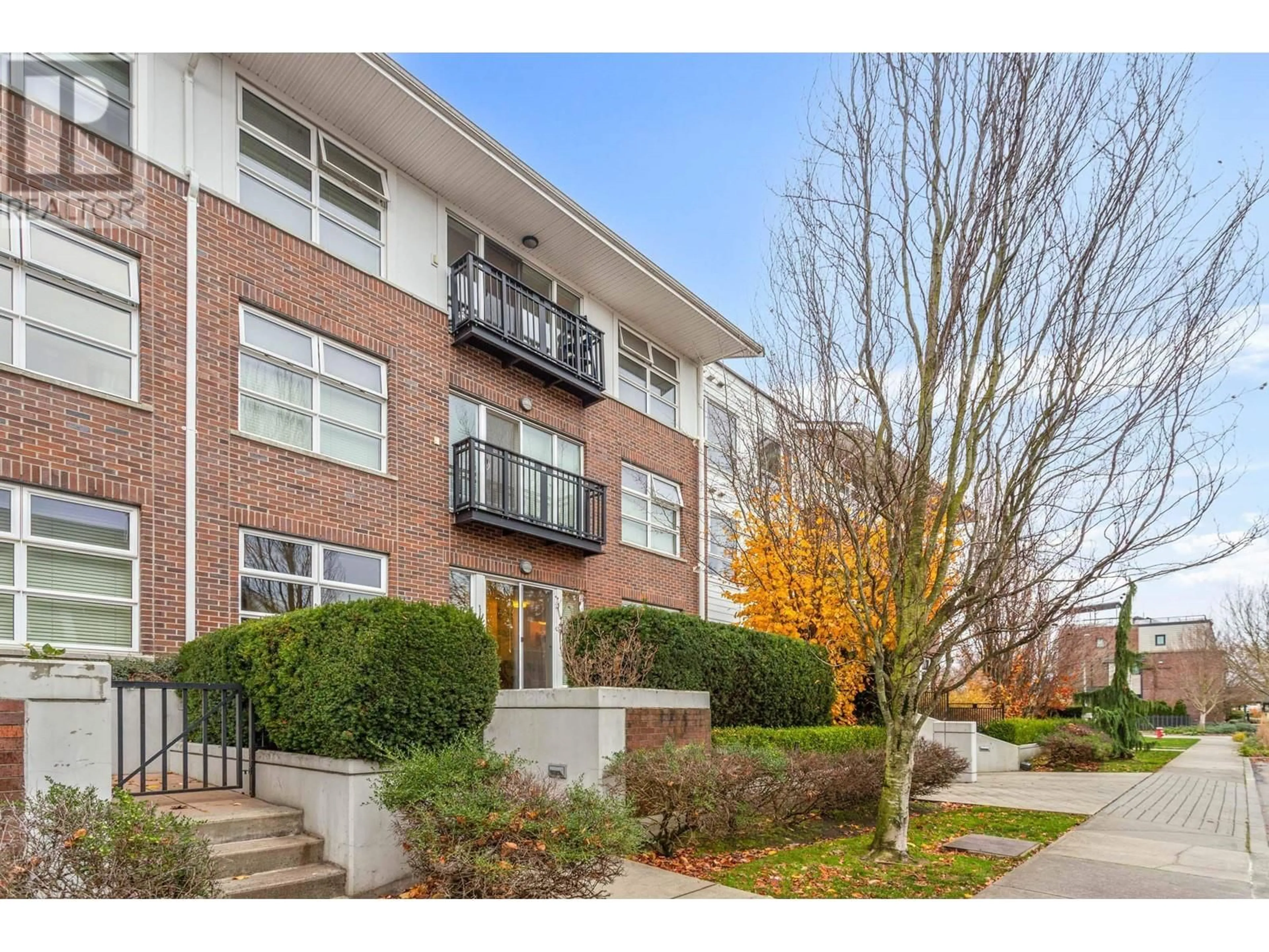 Home with brick exterior material, street for 107 - 215 BROOKES STREET, New Westminster British Columbia V3M0G5