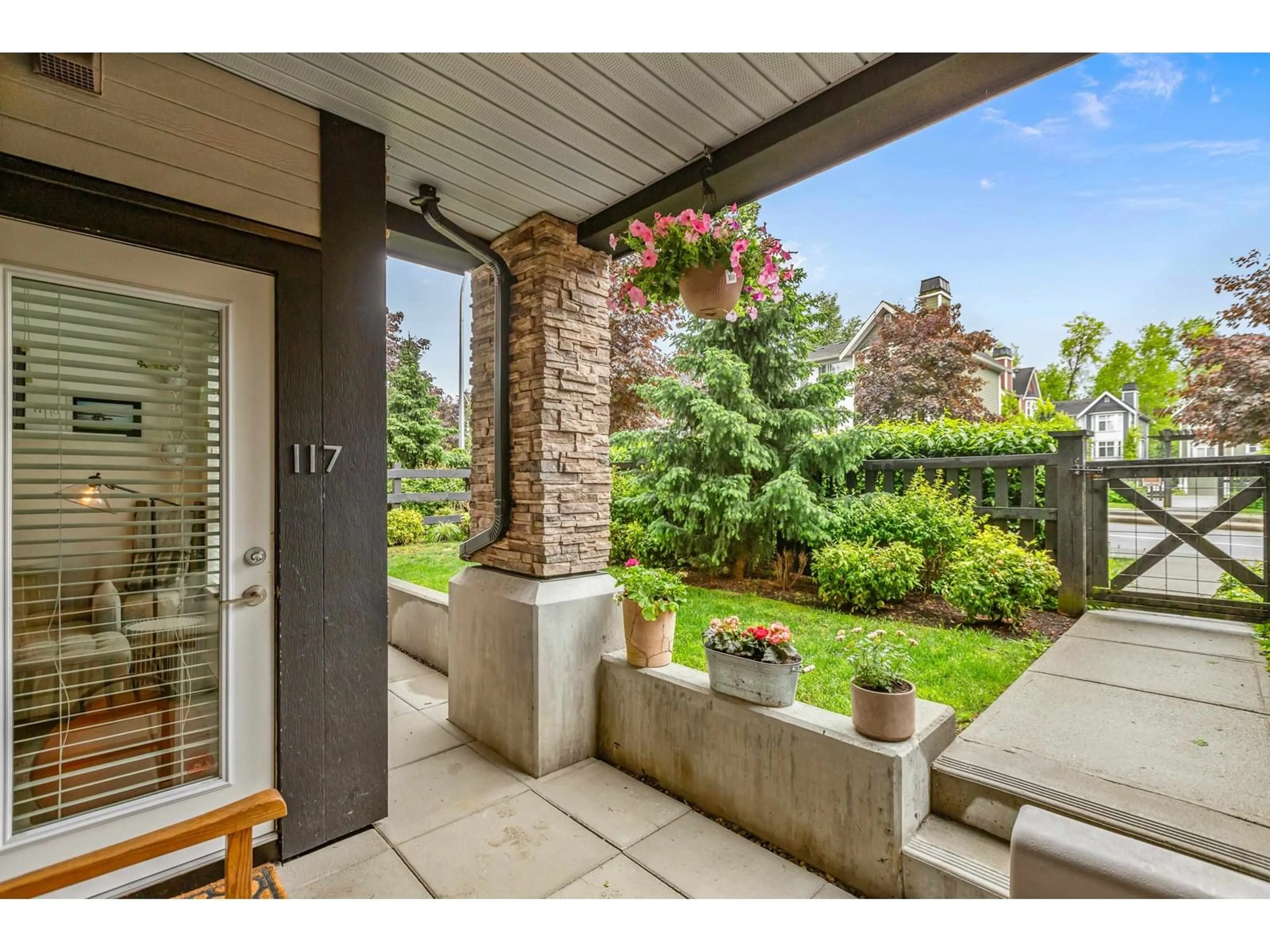 Patio, street for 117 - 20829 77A, Langley British Columbia V2Y0Y5