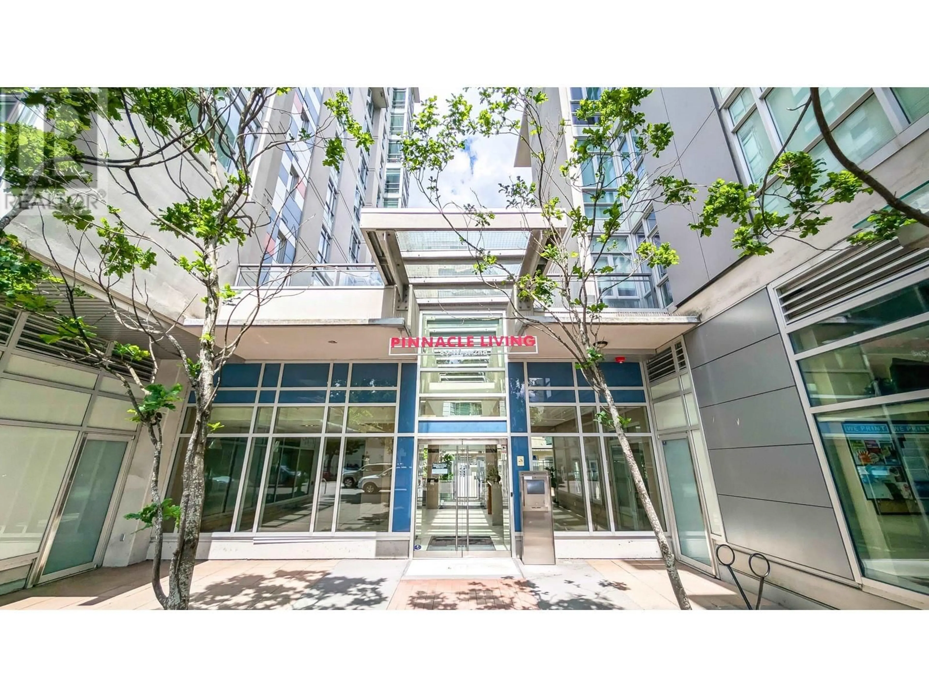 Indoor foyer for 201 - 63 2ND AVENUE, Vancouver British Columbia V5Y0G8