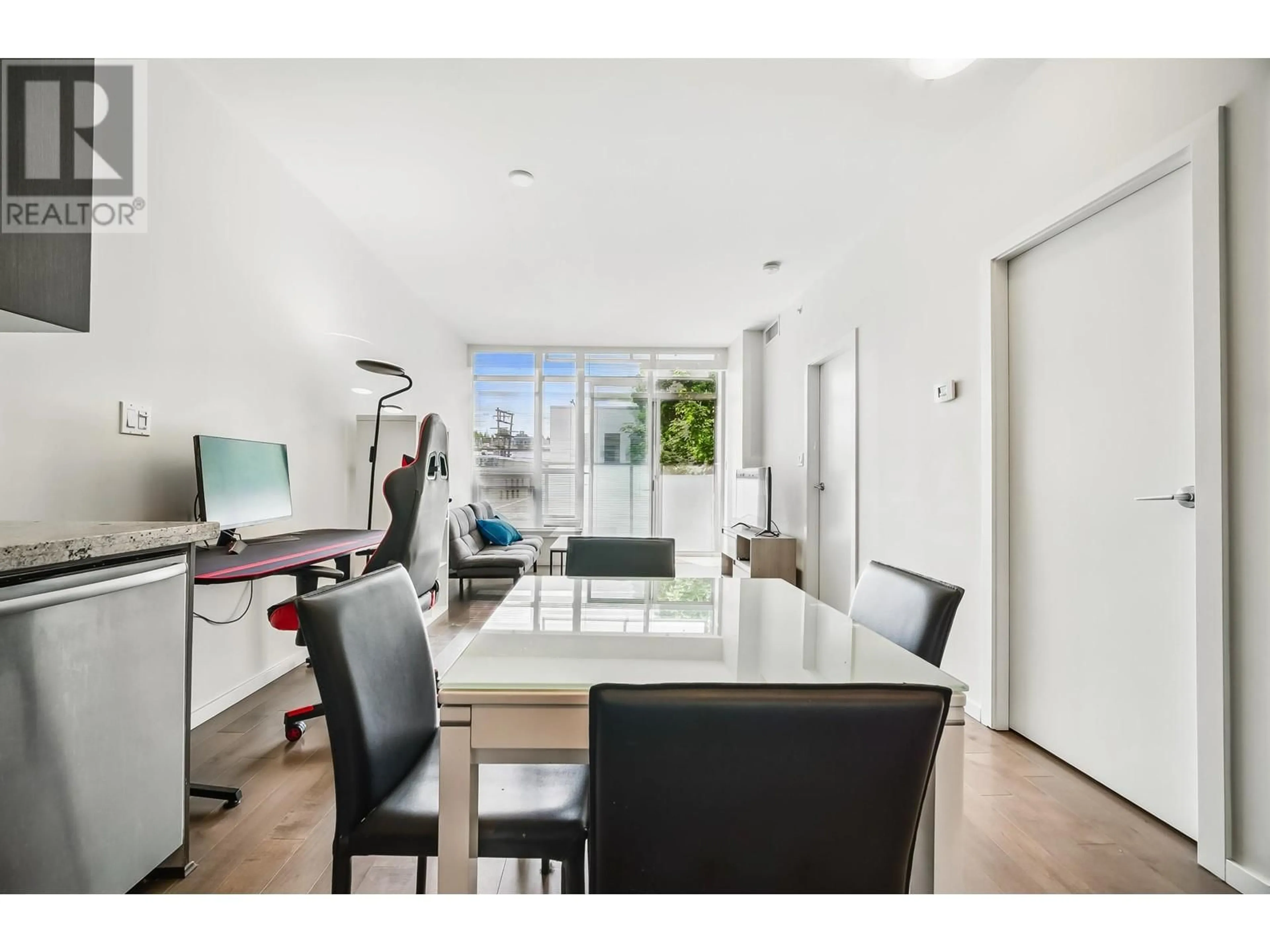A pic of a room for 201 - 63 2ND AVENUE, Vancouver British Columbia V5Y0G8