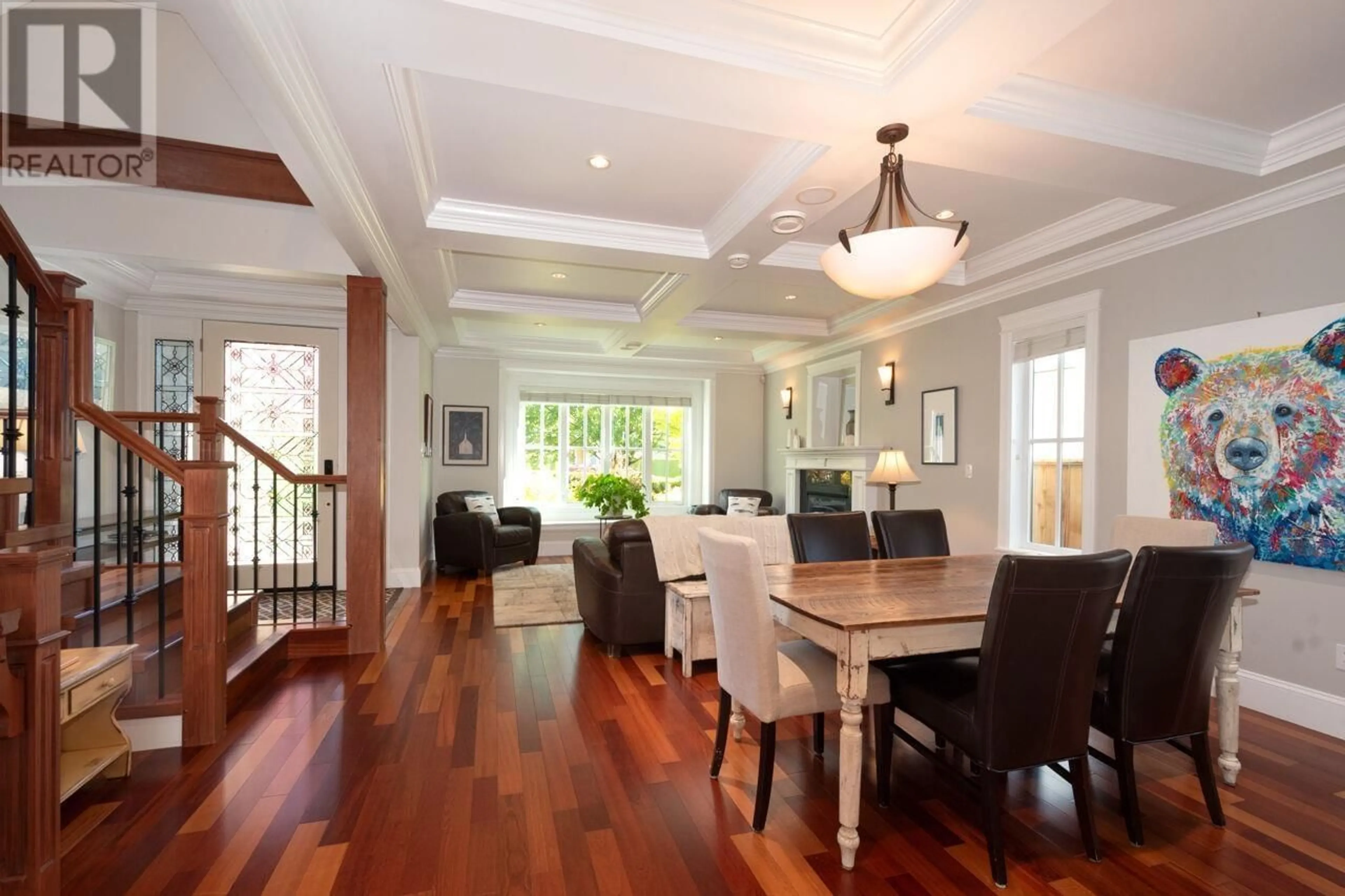 Dining room, wood/laminate floor for 336 17TH STREET, North Vancouver British Columbia V7M1V8