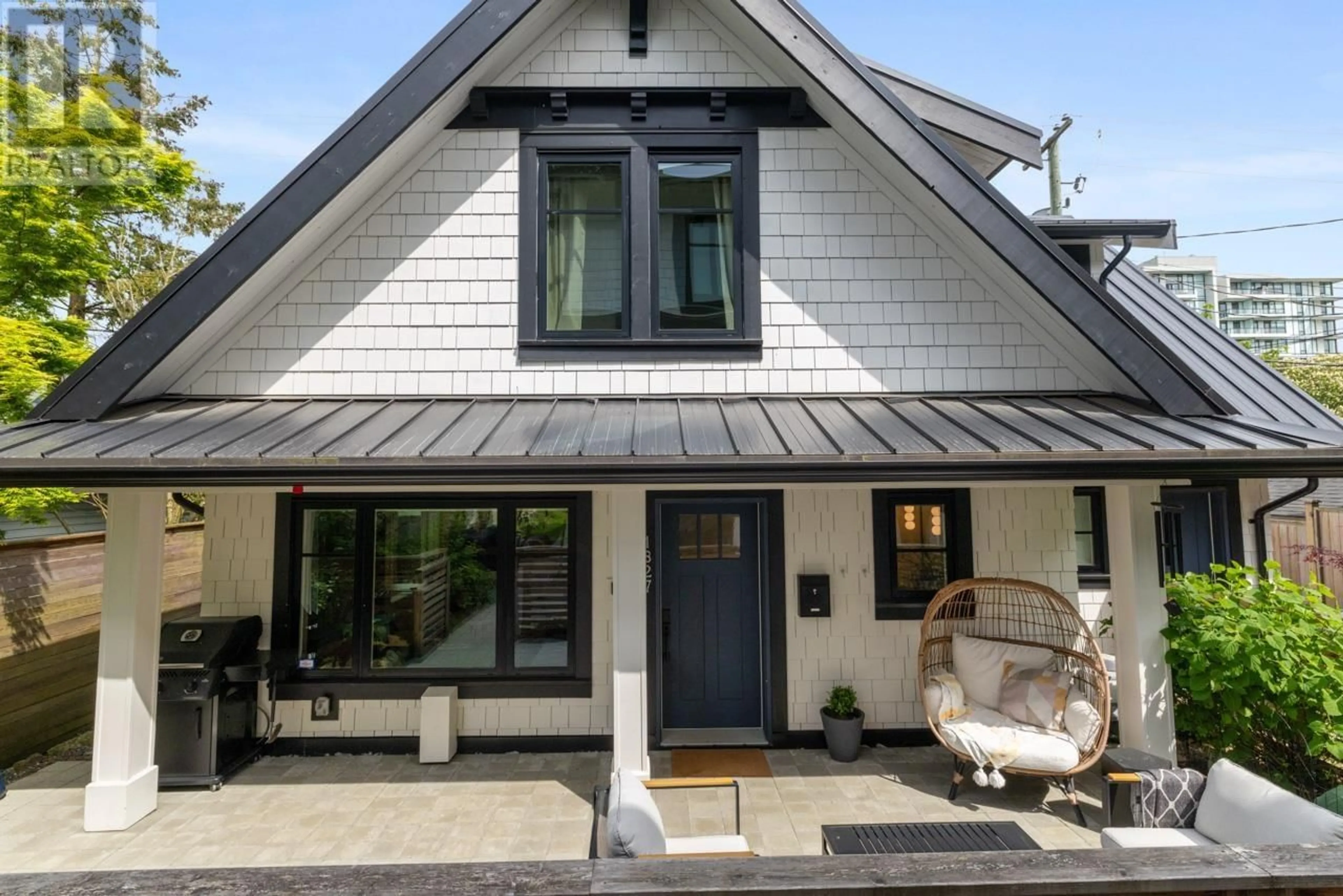 Home with vinyl exterior material, street for 1827 15TH AVENUE, Vancouver British Columbia V6J2K9