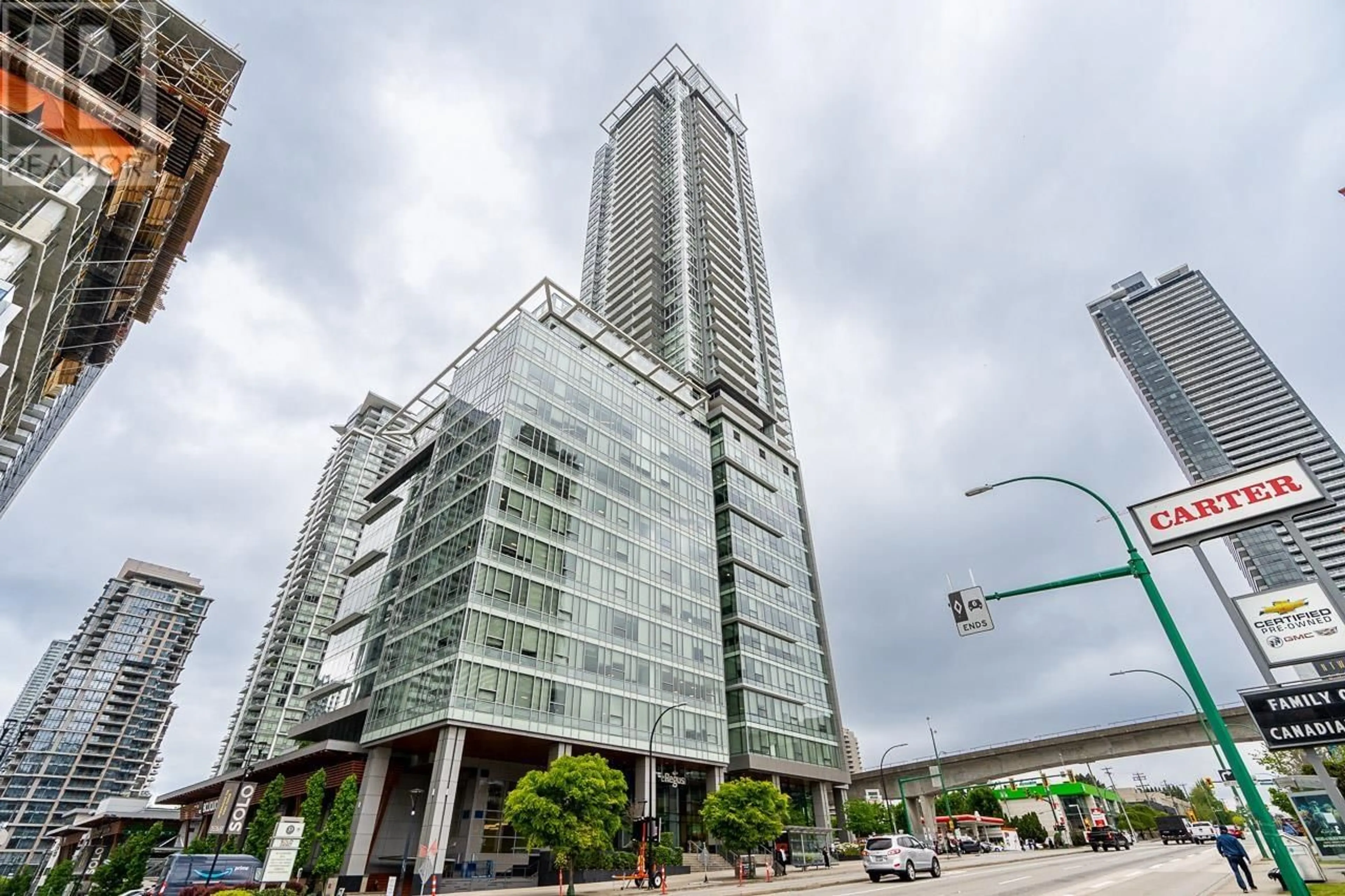 Indoor foyer for 4207 - 4485 SKYLINE DRIVE, Burnaby British Columbia V5C0J2