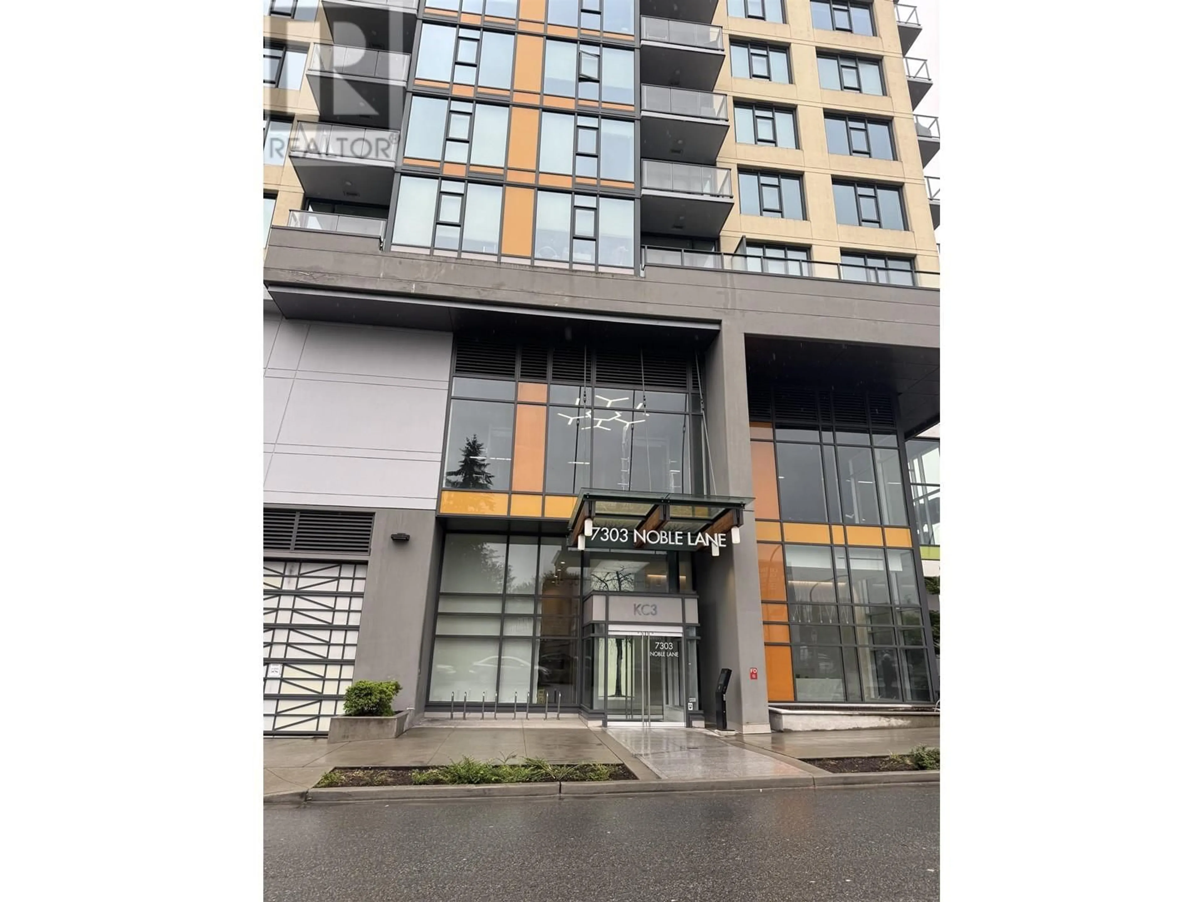 Indoor foyer for 706 - 7303 NOBLE LANE, Burnaby British Columbia V3N0H2