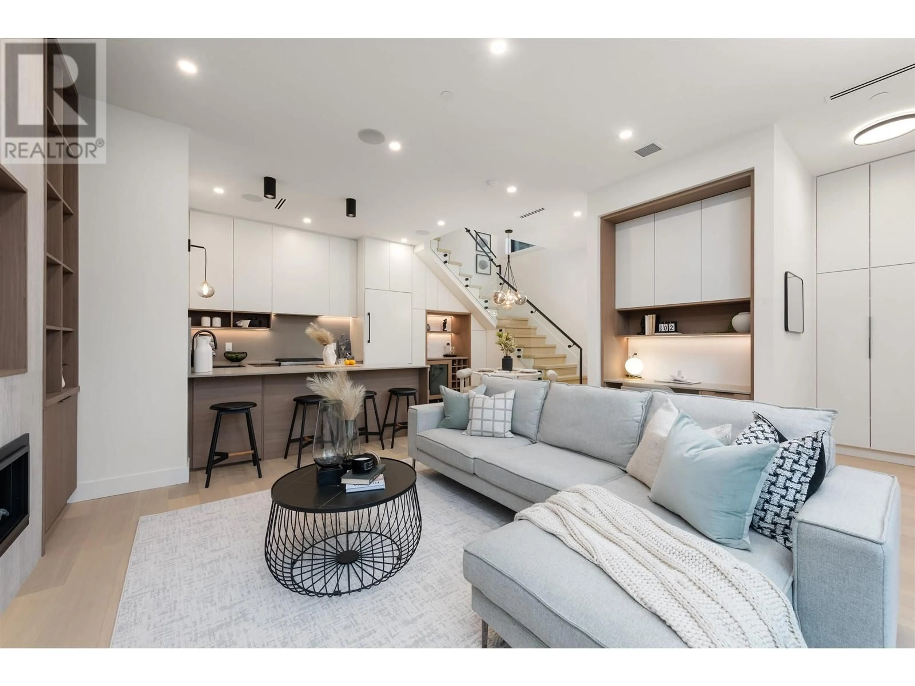 Open concept kitchen, unknown for 1 - 351 38TH AVENUE, Vancouver British Columbia V5W1H5