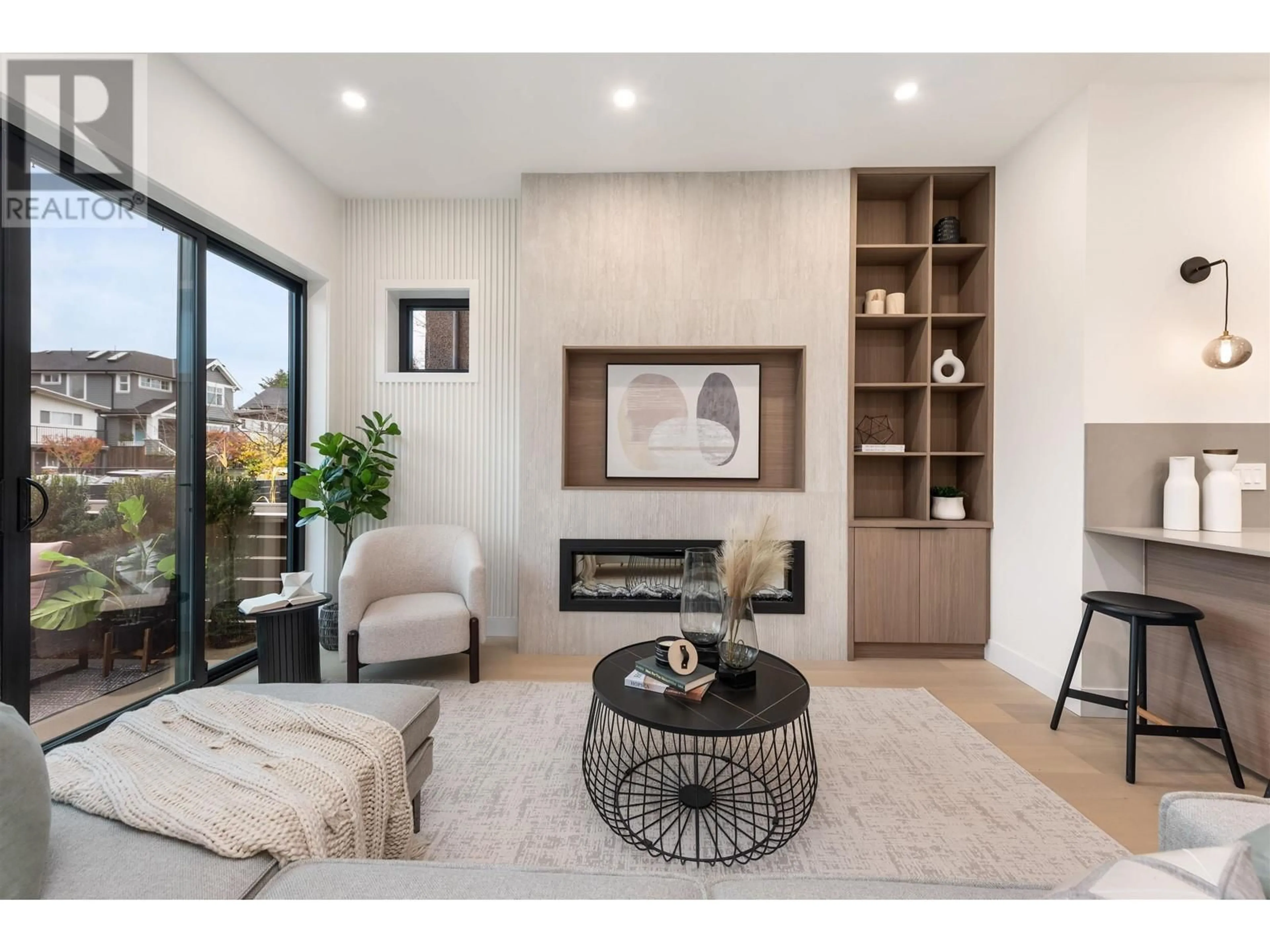 Living room with furniture, unknown for 1 - 351 38TH AVENUE, Vancouver British Columbia V5W1H5