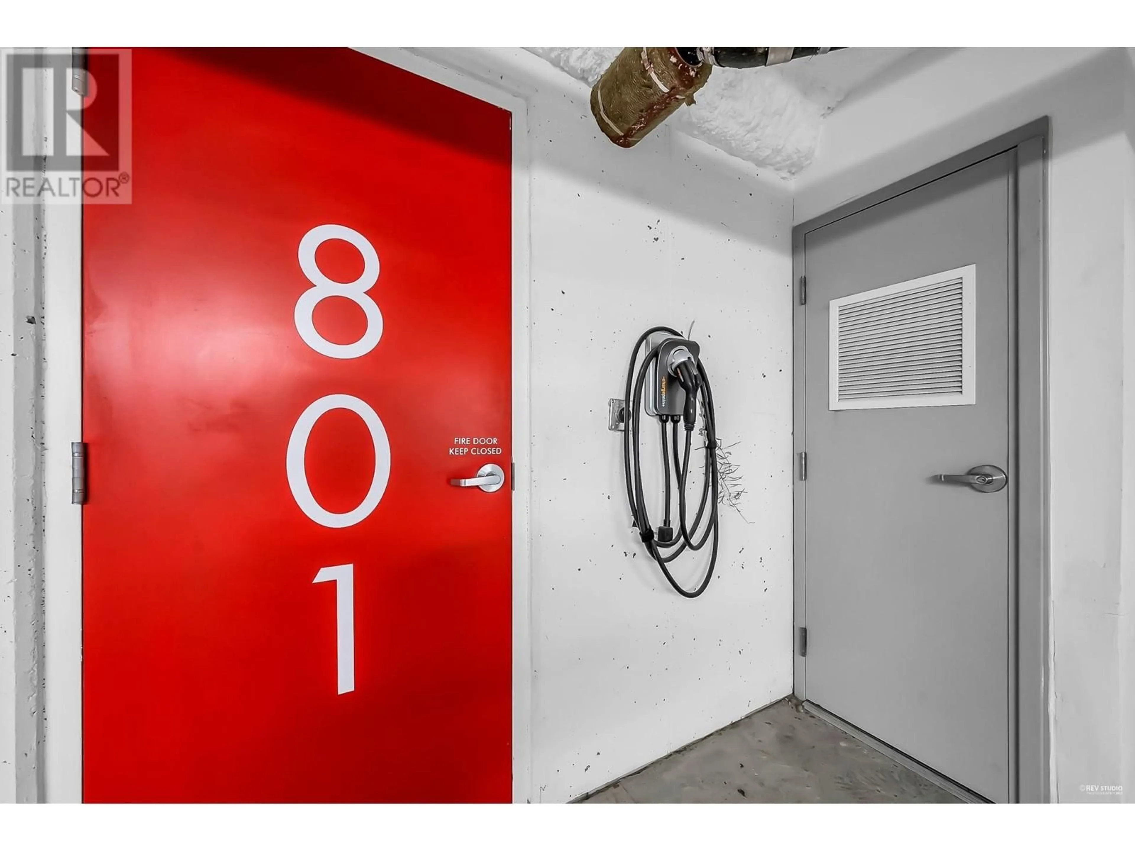 Indoor entryway for 801 - 606 FOSTER AVENUE, Coquitlam British Columbia V6J0L5