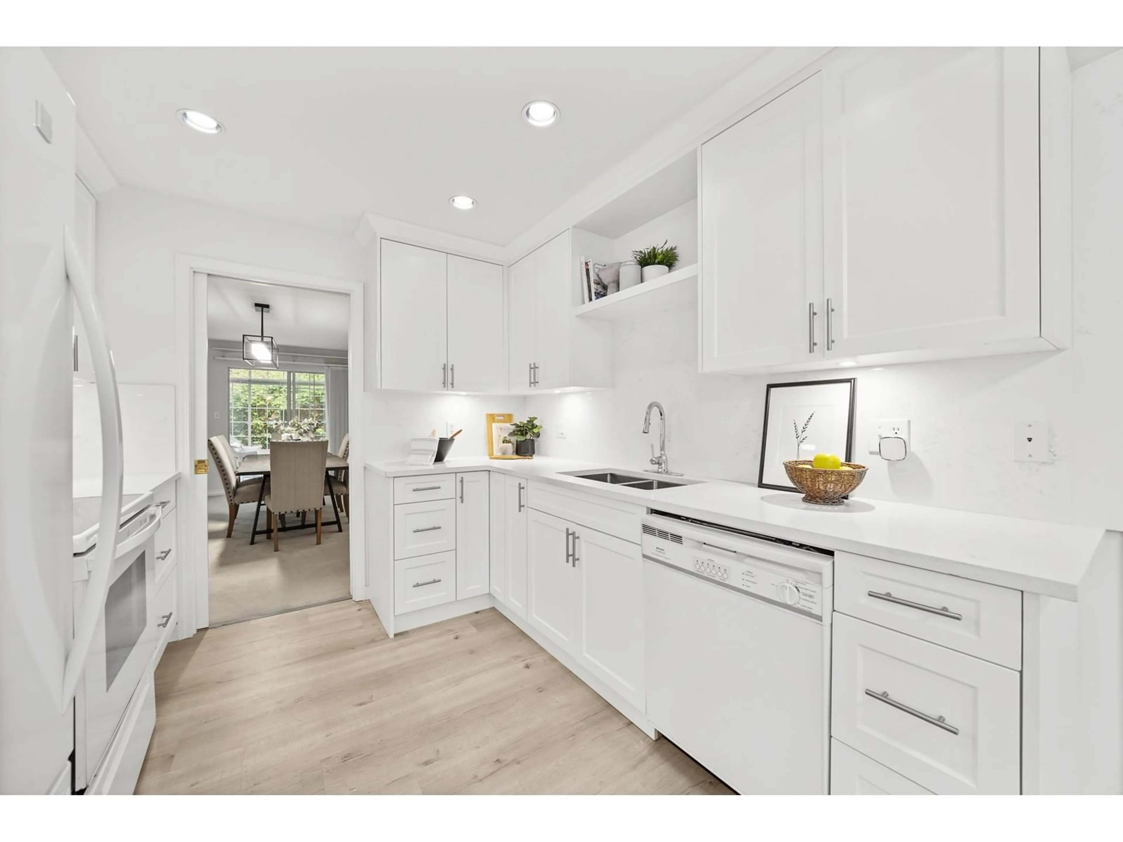 Open concept kitchen, unknown for 405 - 9119 154, Surrey British Columbia V3R9G8