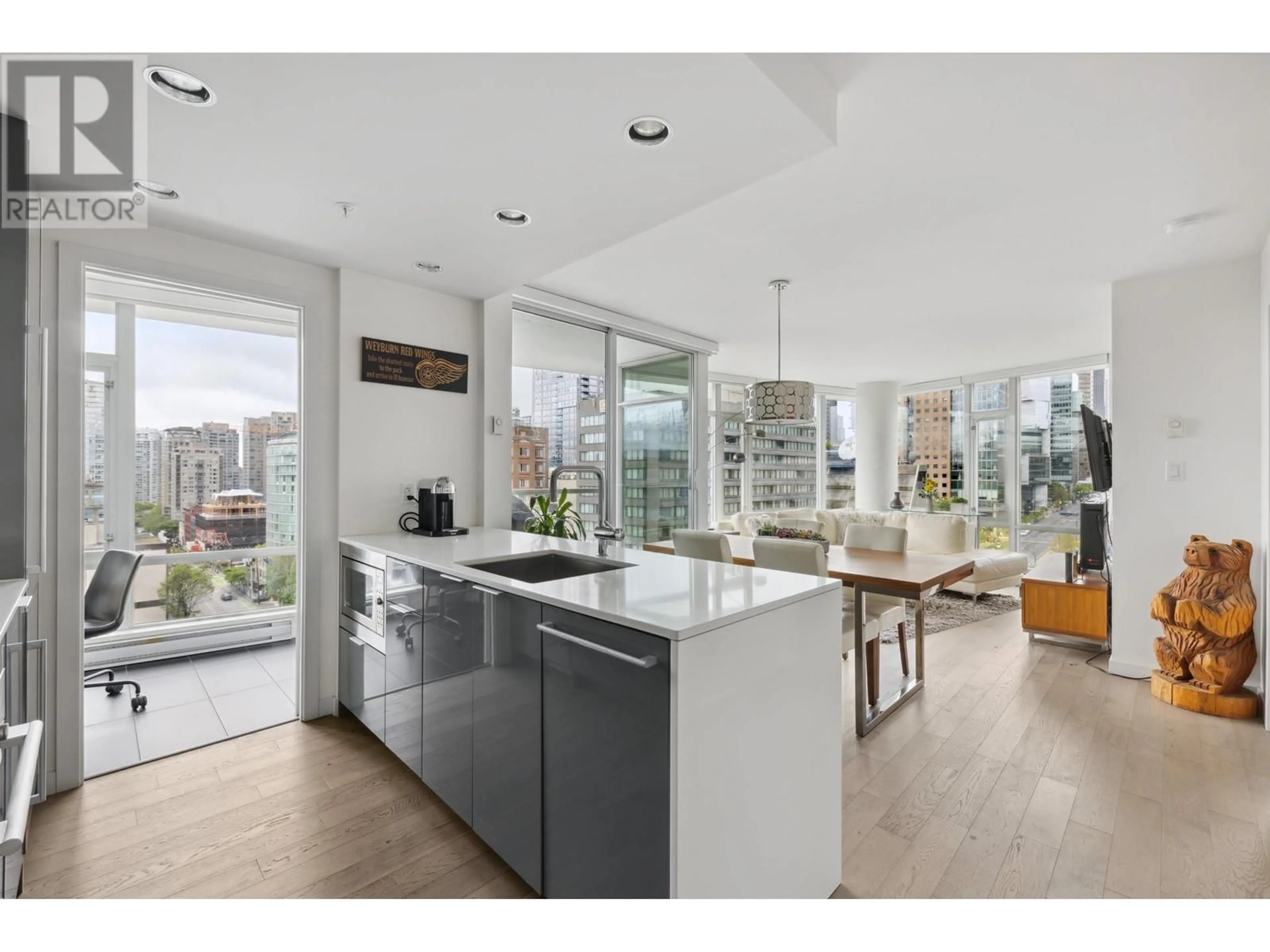 Open concept kitchen, unknown for 1207 - 161 GEORGIA STREET, Vancouver British Columbia V6B0K9