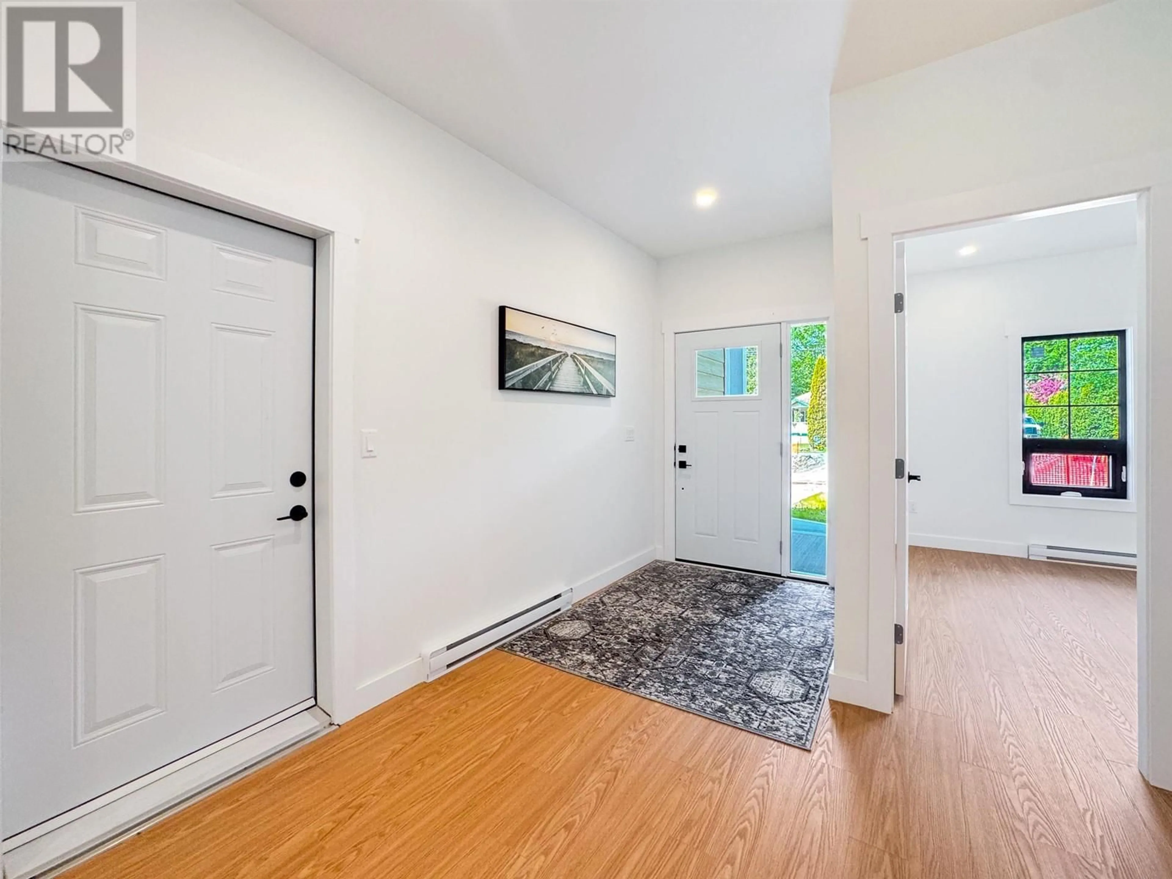 Indoor entryway for 4018 THOMAS STREET, Terrace British Columbia V8G0L3