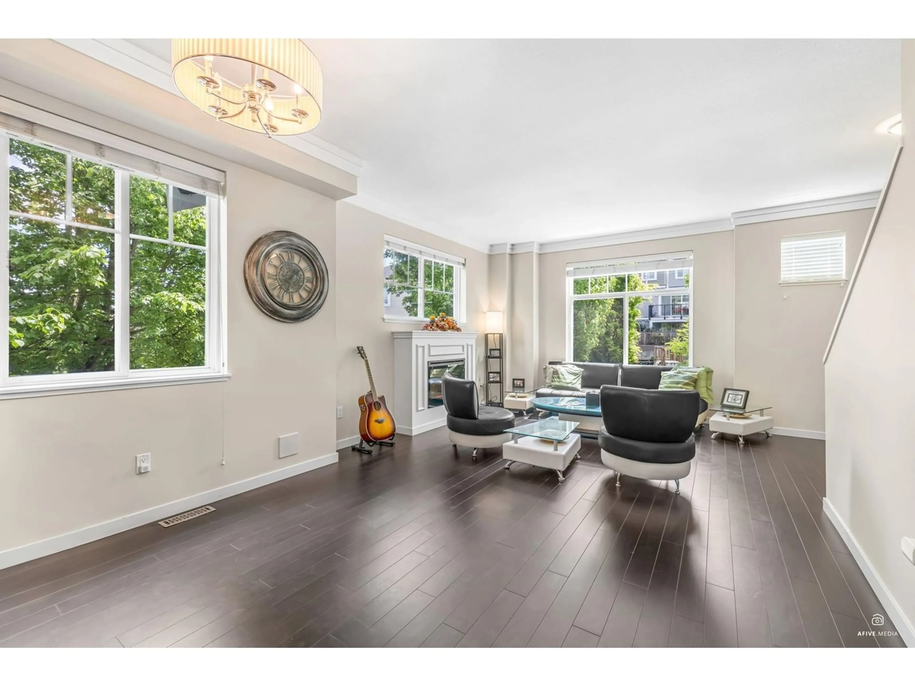 Living room with furniture, unknown for 36 - 14356 63A, Surrey British Columbia V3X0E3