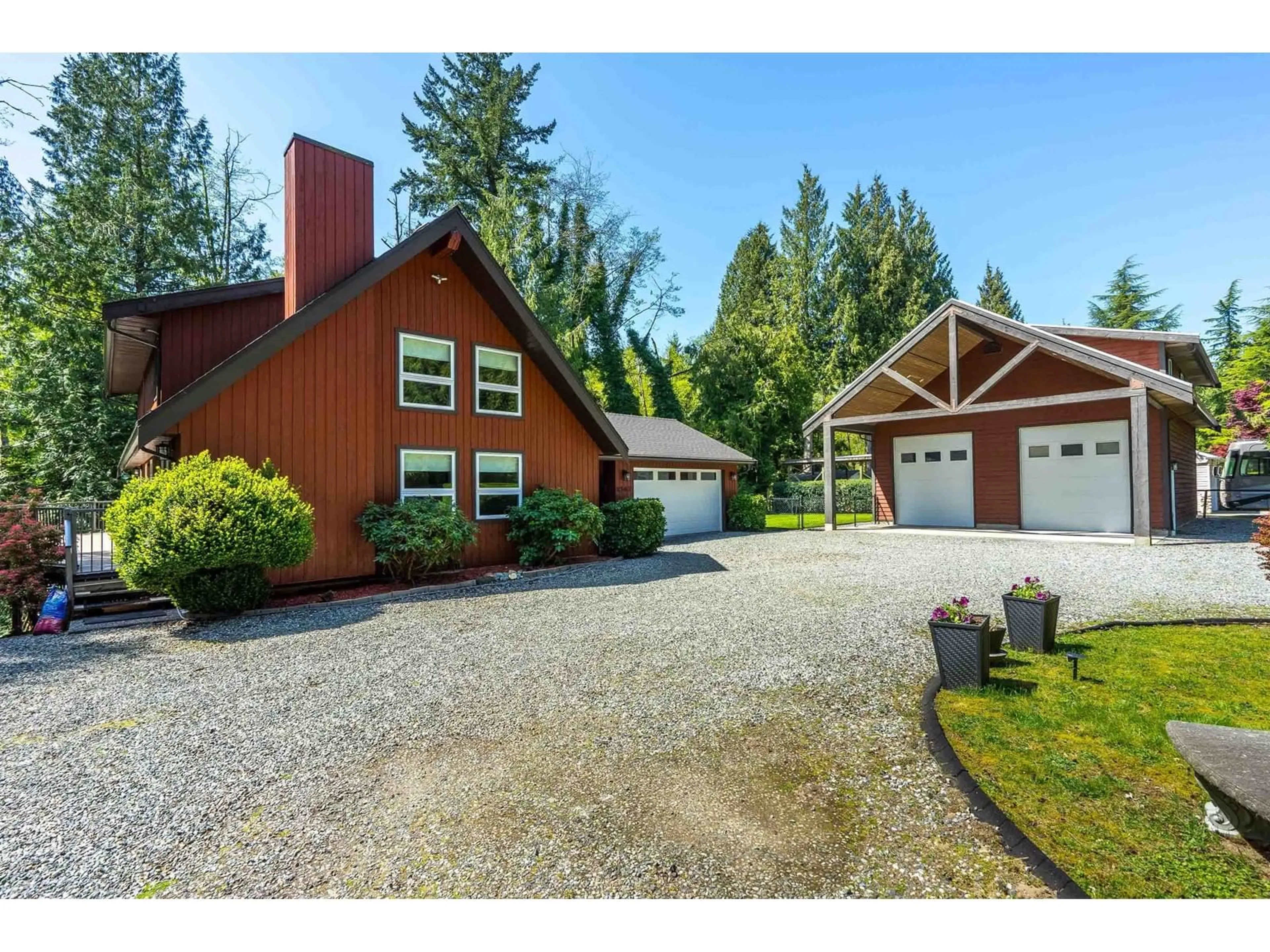 A pic from outside/outdoor area/front of a property/back of a property/a pic from drone, unknown for 4567 SADDLEHORN, Langley British Columbia V2Z1J7