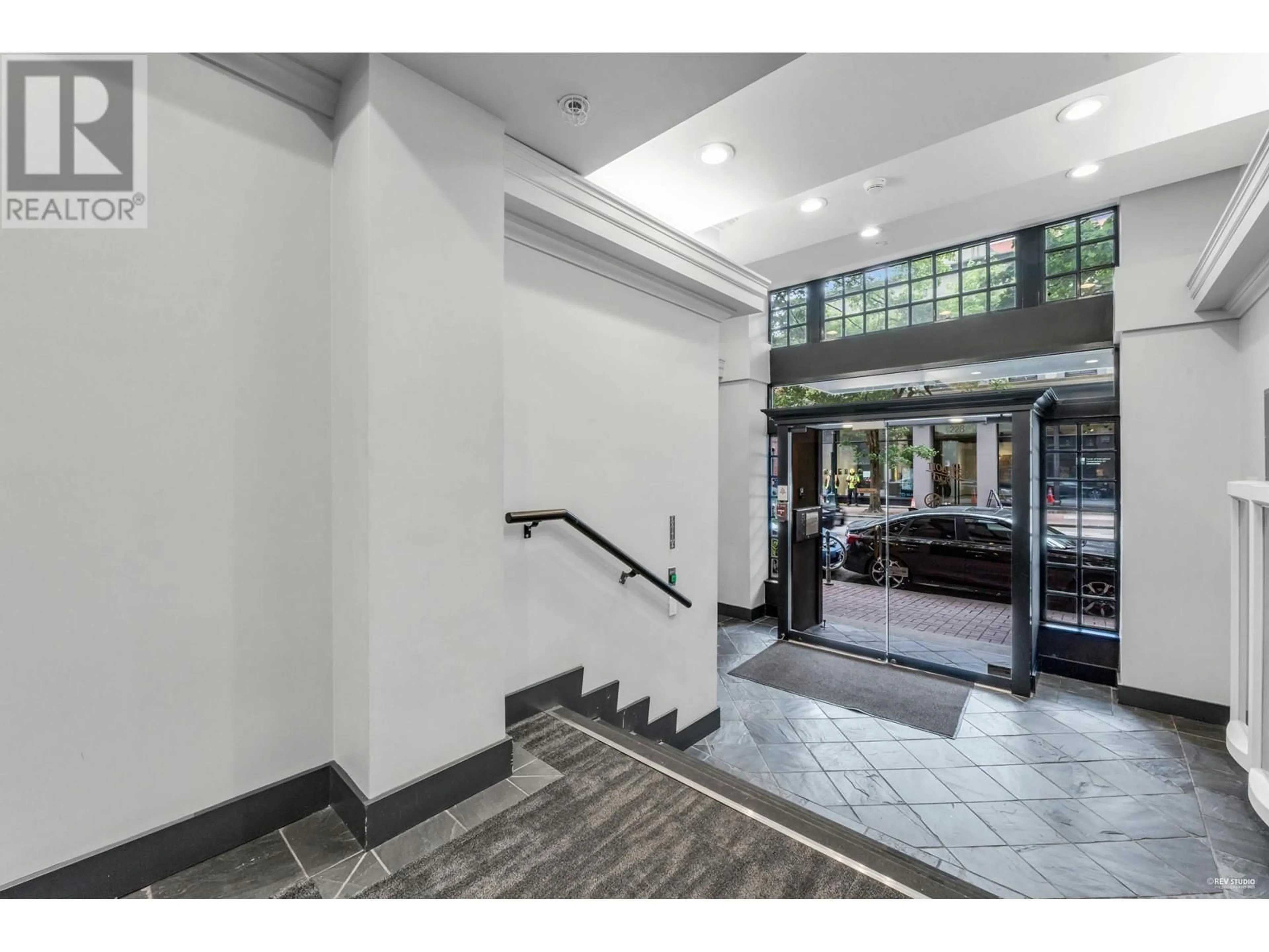 Indoor foyer for 301 - 233 ABBOTT STREET, Vancouver British Columbia V6B2K7