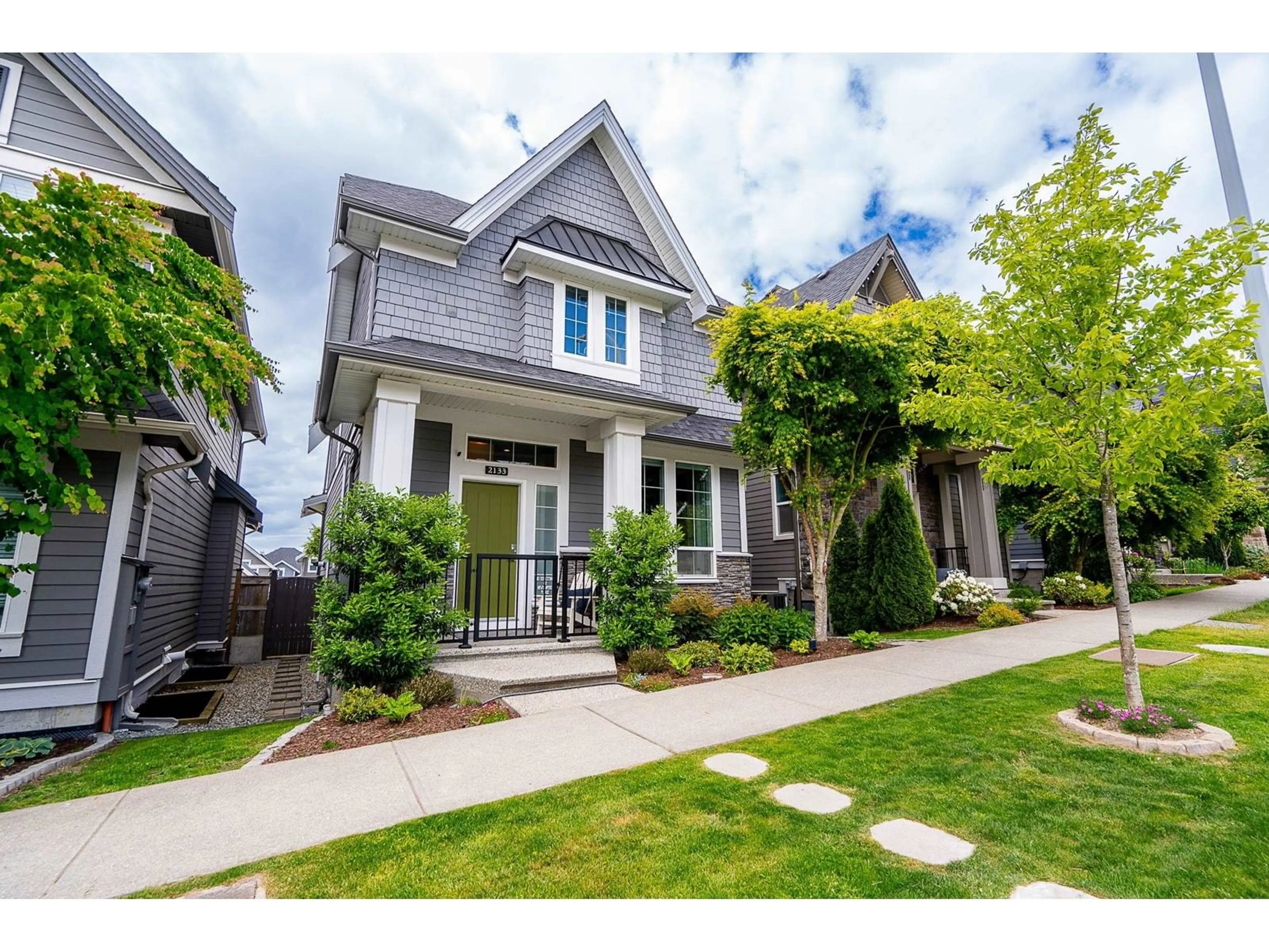 Unknown for 2133 165B, Surrey British Columbia V3Z0V6