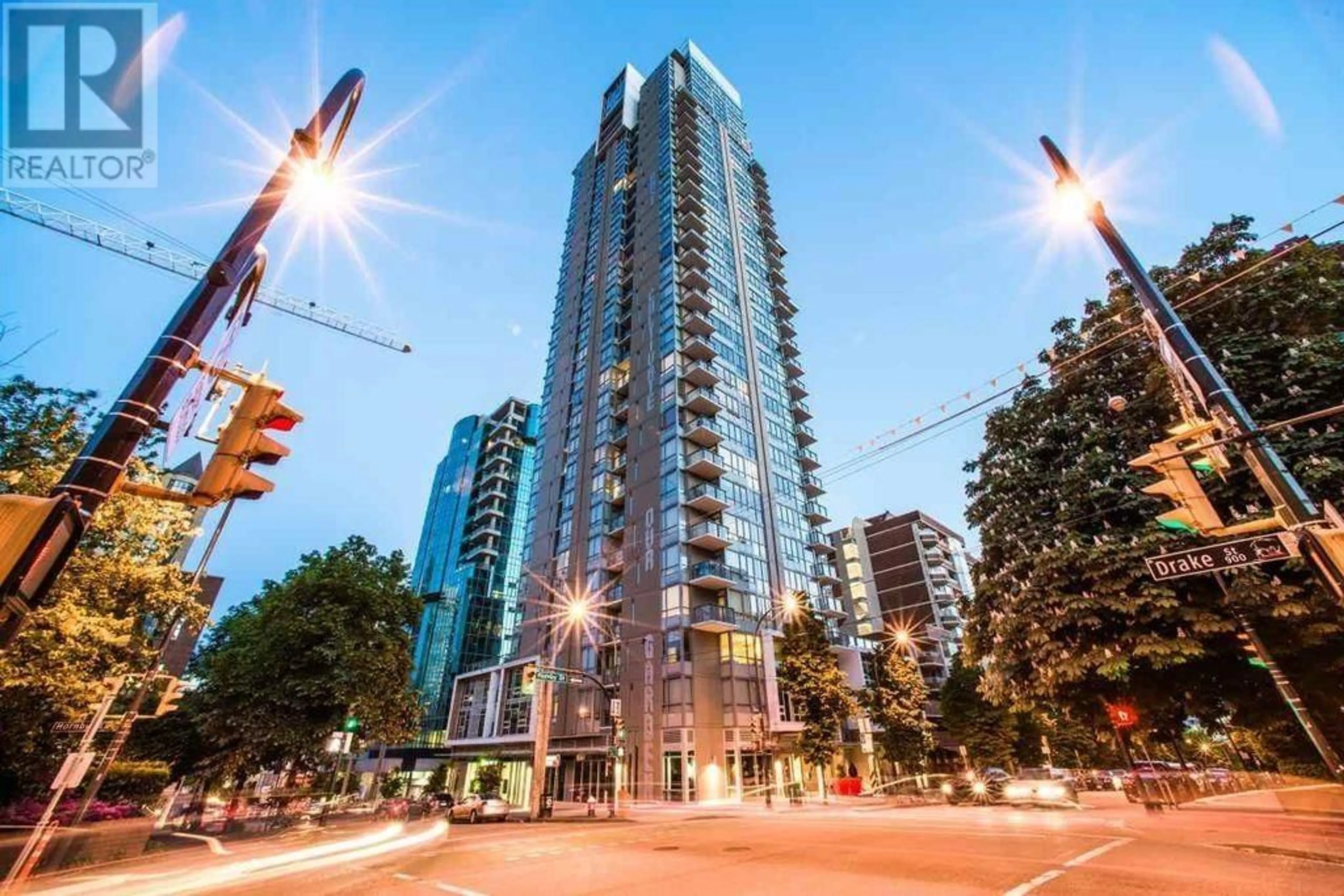 A pic from outside/outdoor area/front of a property/back of a property/a pic from drone, city buildings view from balcony for 2203 - 1308 HORNBY STREET, Vancouver British Columbia V6Z0C5