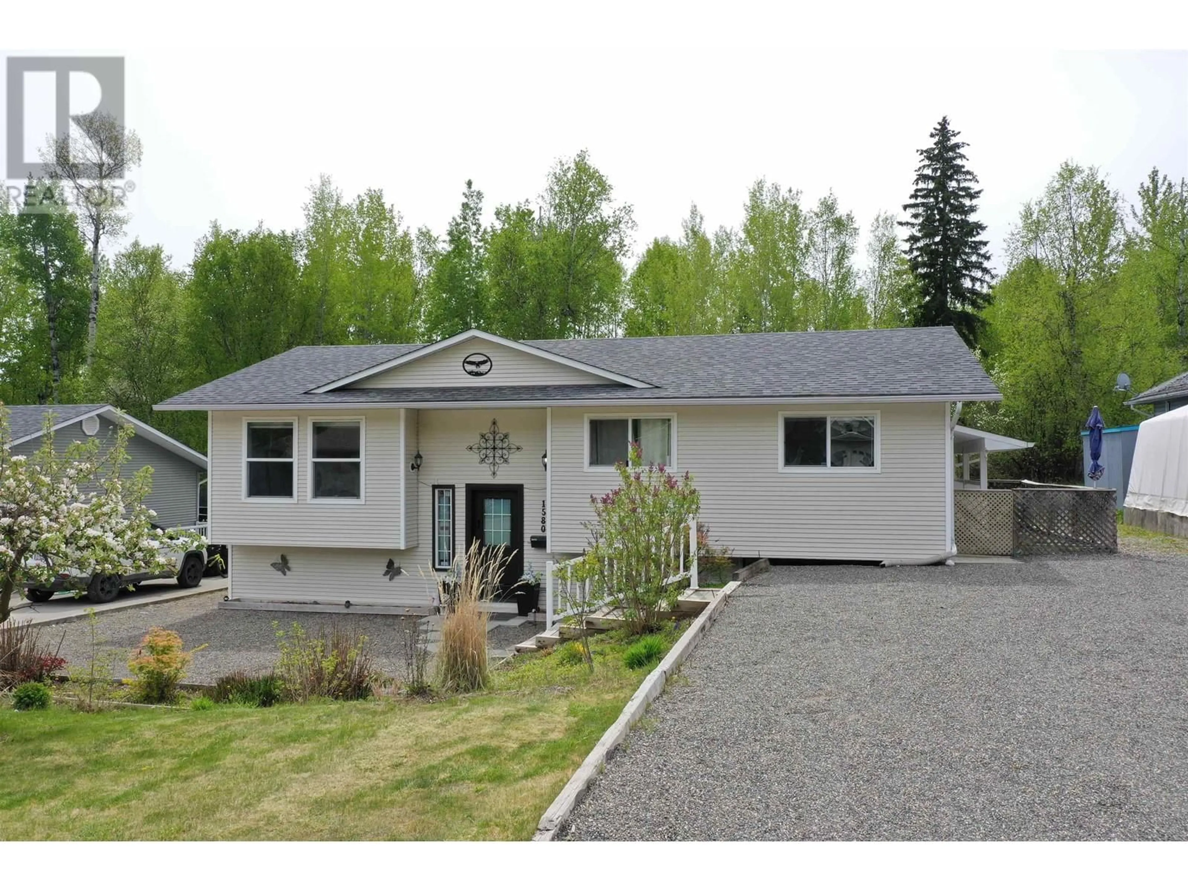 Home with vinyl exterior material, street for 1580 DODDS AVENUE, Quesnel British Columbia V2J6B8