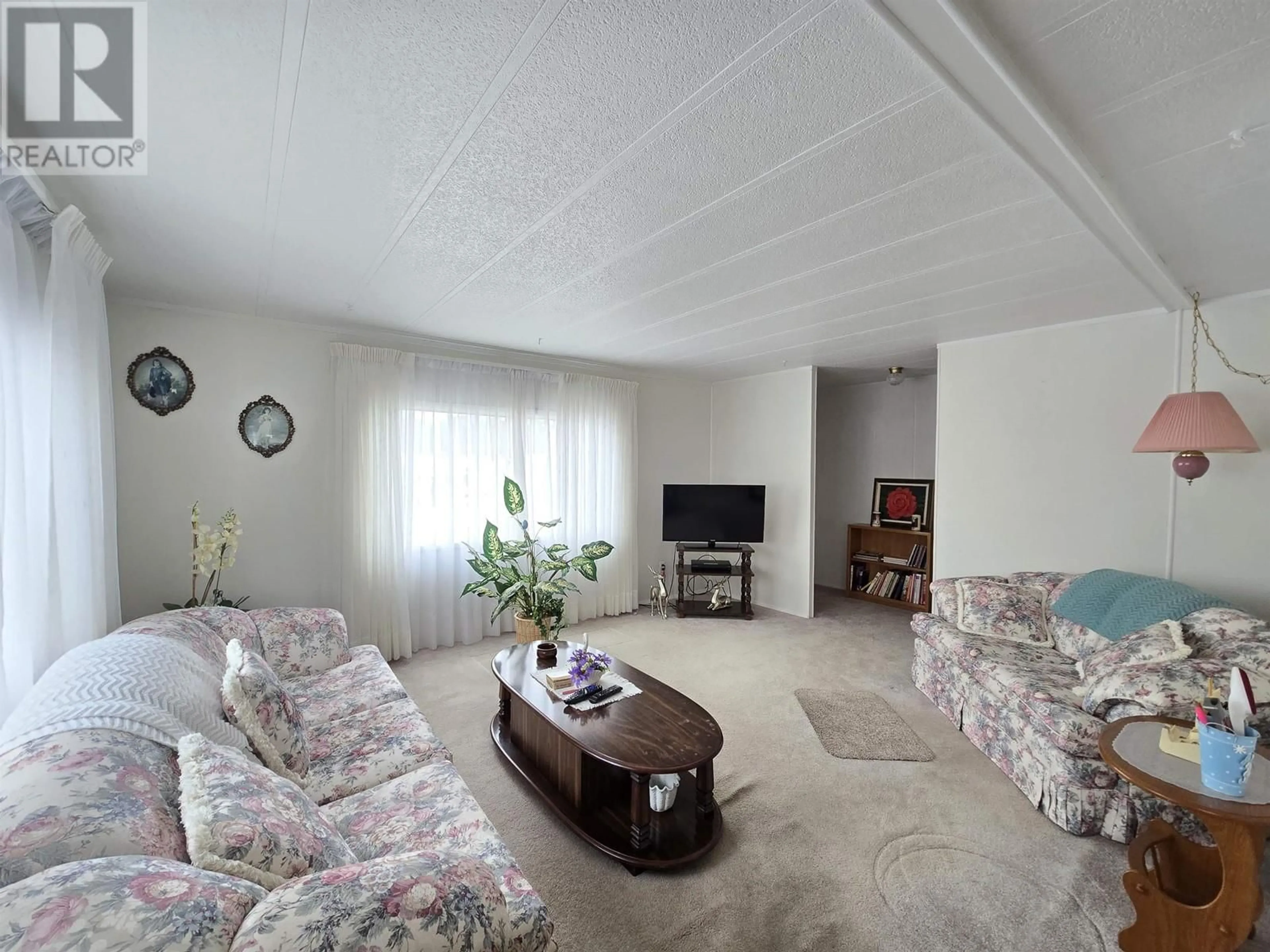 Living room with furniture, unknown for 1480 7TH AVENUE, Valemount British Columbia V0E2Z0