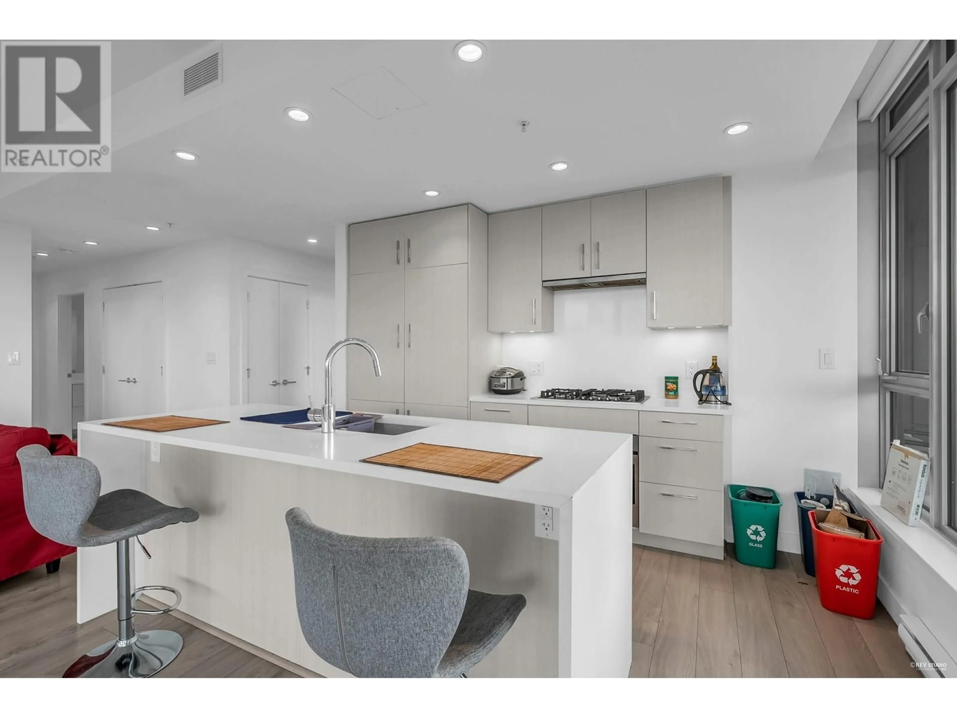 Open concept kitchen, unknown for 1703 - 518 WHITING WAY, Coquitlam British Columbia V3J0H7