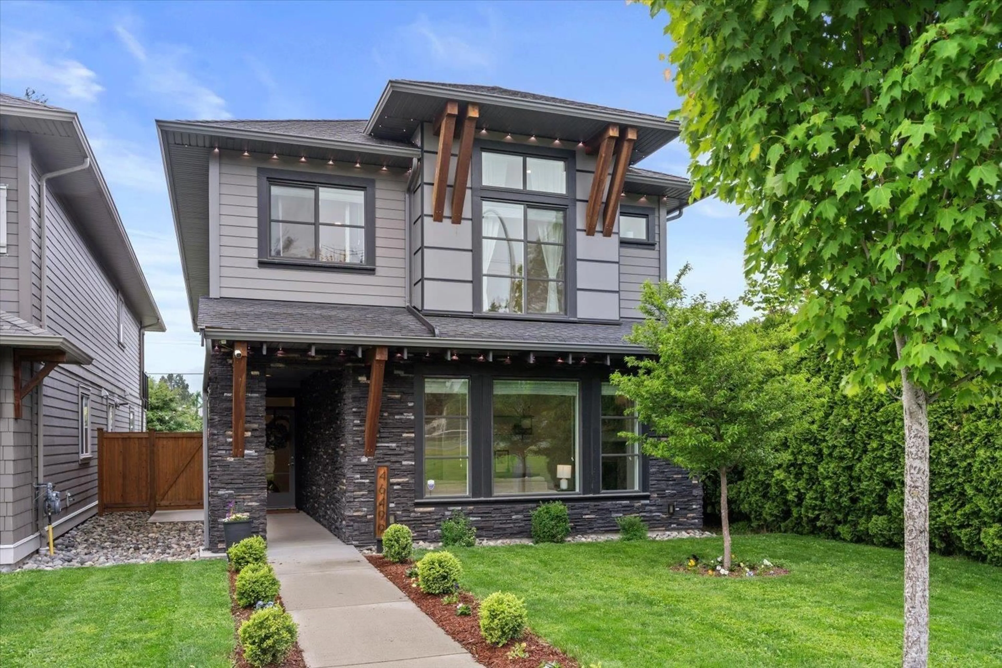 Home with brick exterior material, street for 46499 PORTAGE AVENUE, Chilliwack British Columbia V2P3G3