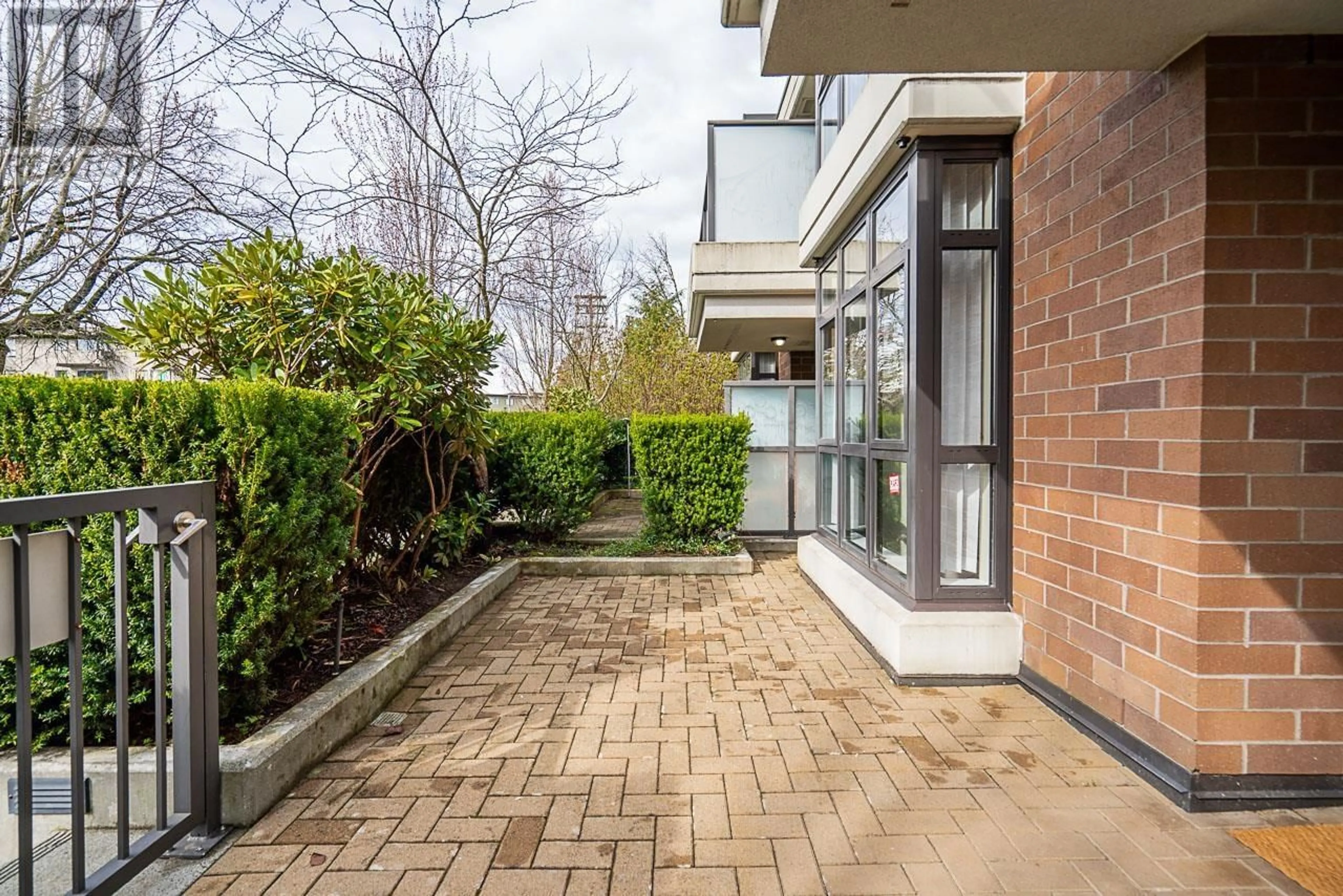 Patio, street for 7064 WALKER AVENUE, Burnaby British Columbia V5E3C5