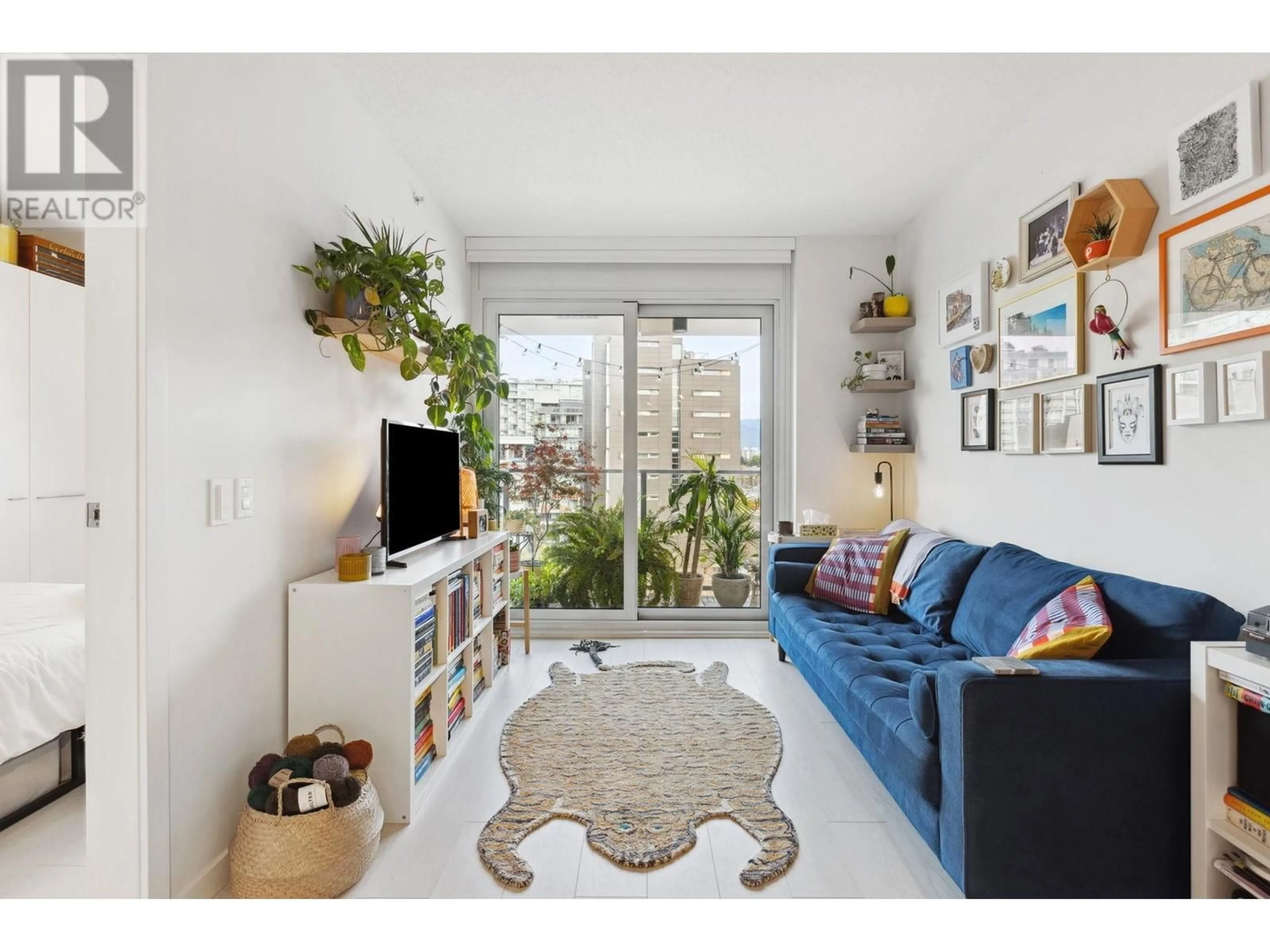 Living room with furniture, unknown for 604 - 180 2ND AVENUE, Vancouver British Columbia V5T0K4