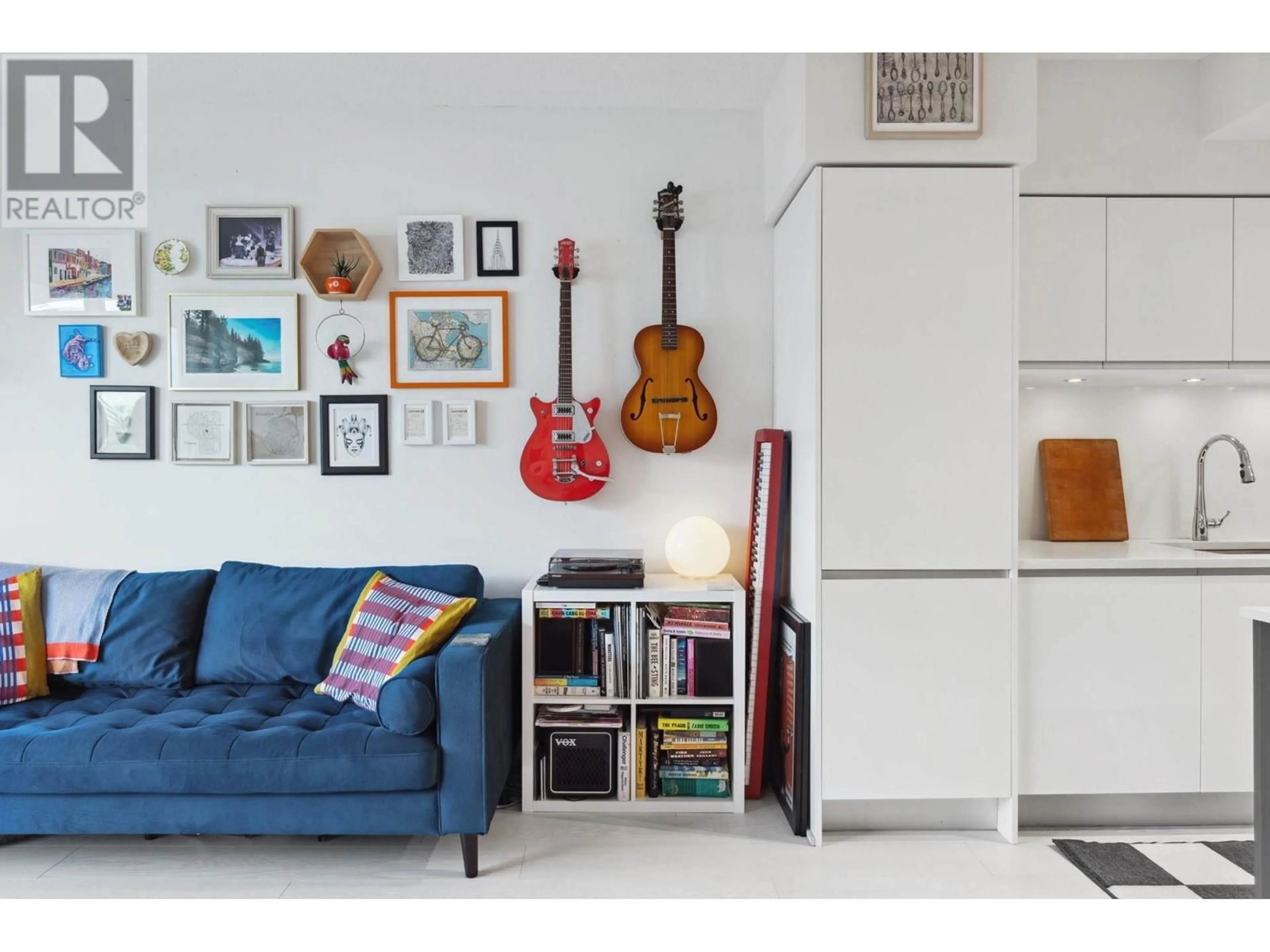 Living room with furniture, unknown for 604 - 180 2ND AVENUE, Vancouver British Columbia V5T0K4
