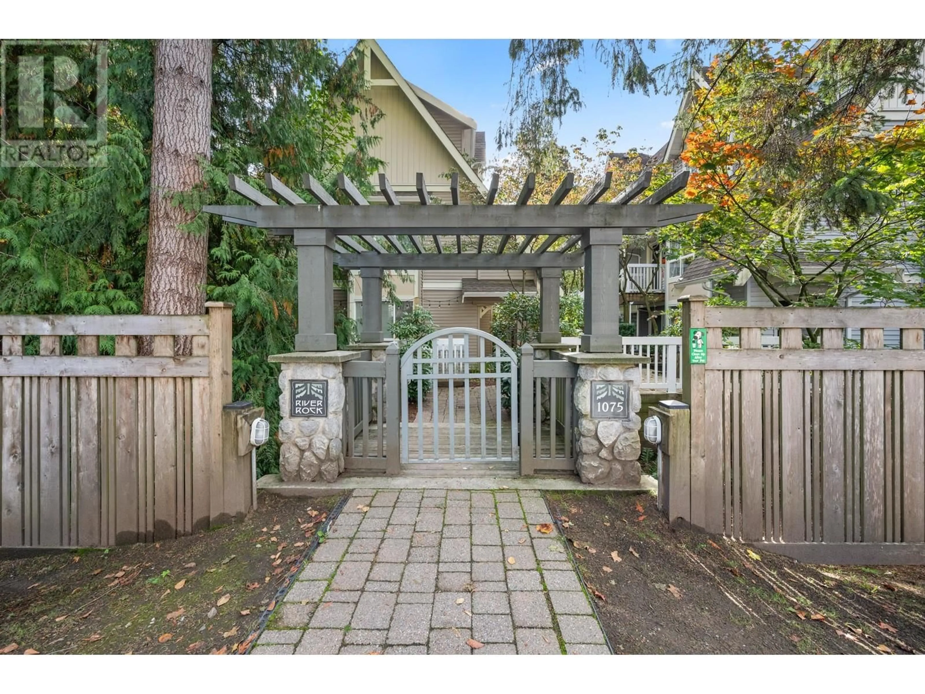 Unknown for 1 - 1075 LYNN VALLEY ROAD, North Vancouver British Columbia V7J1Z6
