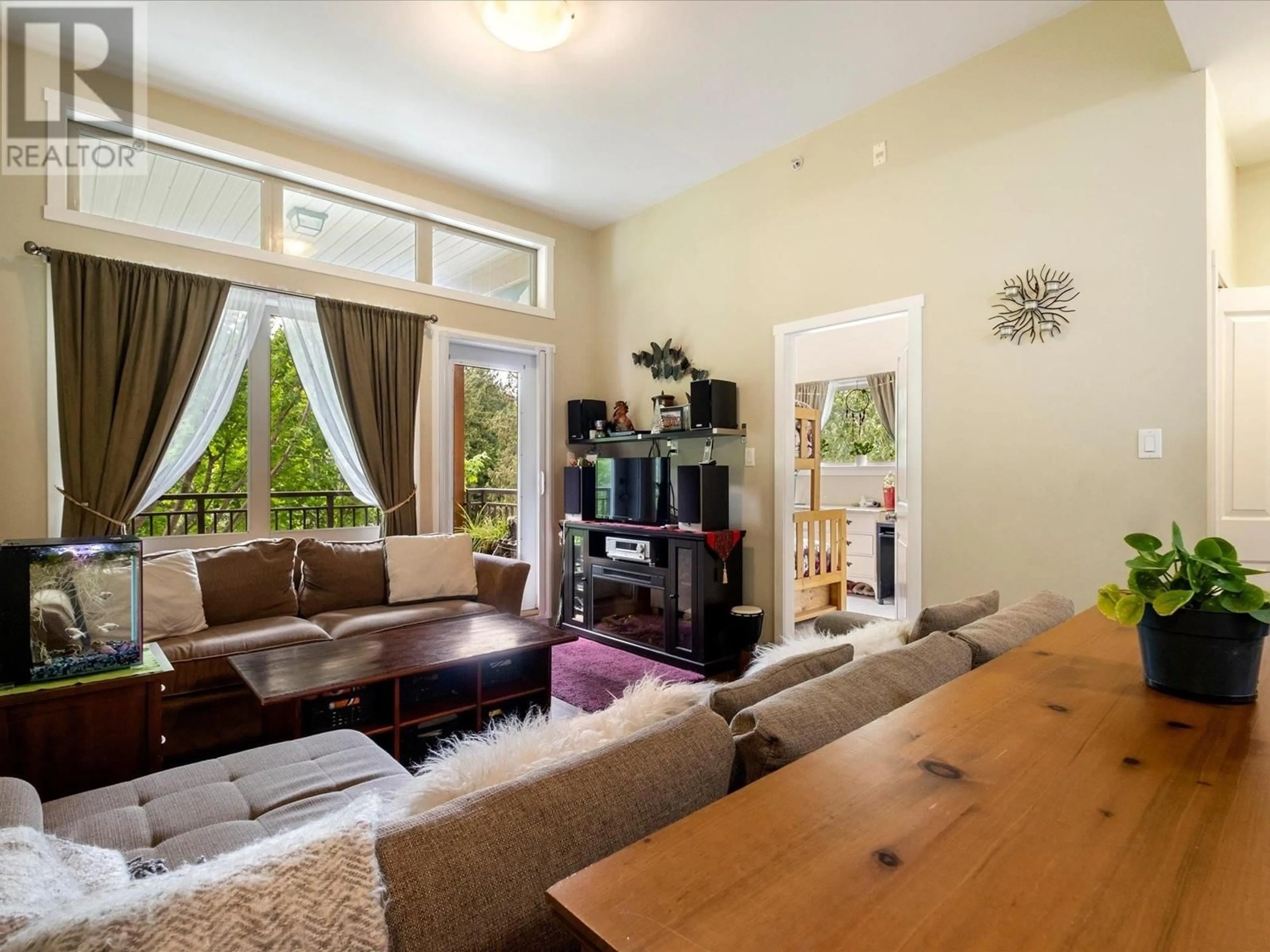 Living room with furniture, unknown for 8 - 7450 PROSPECT STREET, Pemberton British Columbia V0N2L1