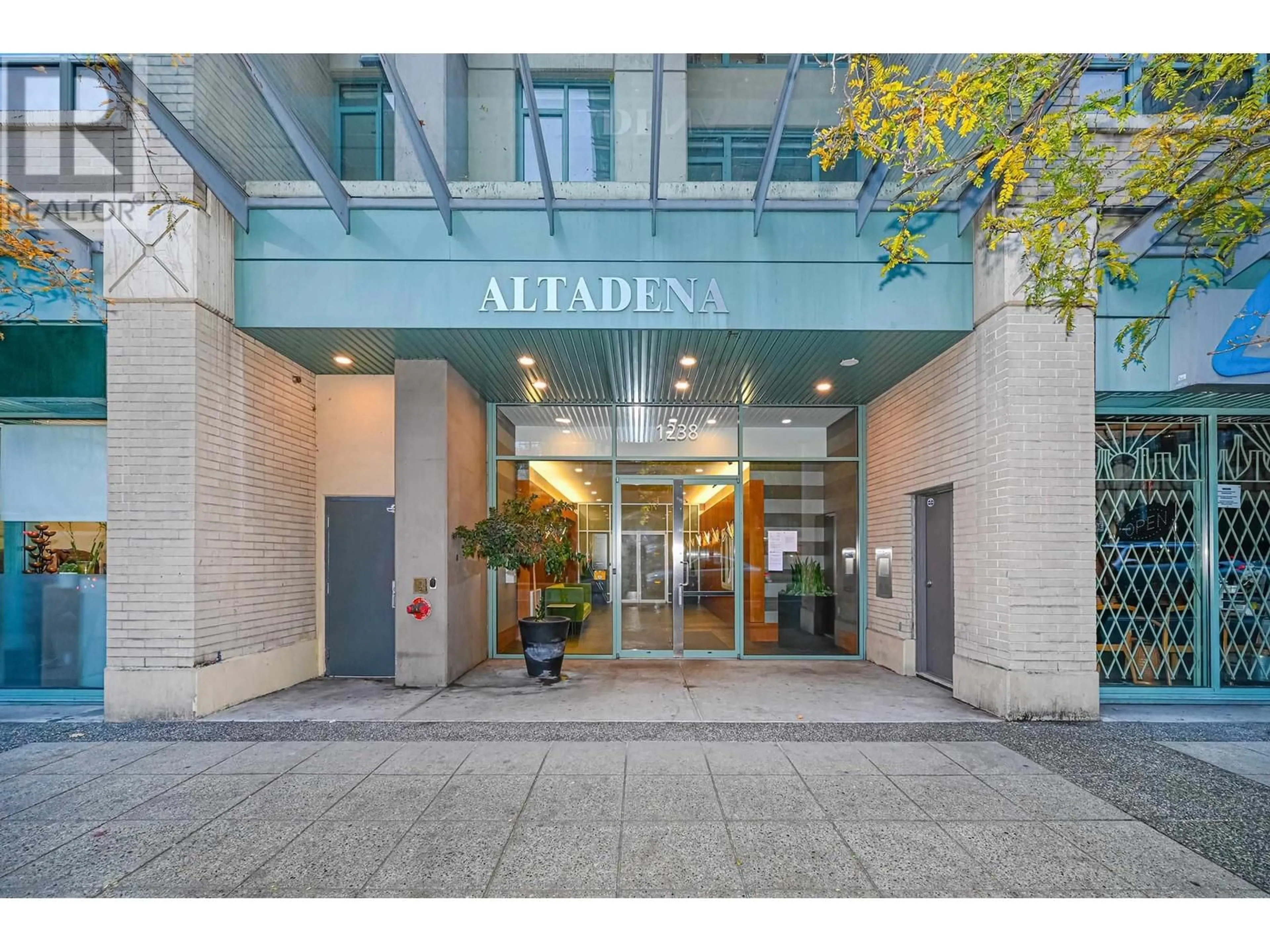 Indoor foyer for 1207 - 1238 BURRARD STREET, Vancouver British Columbia V6Z3E1