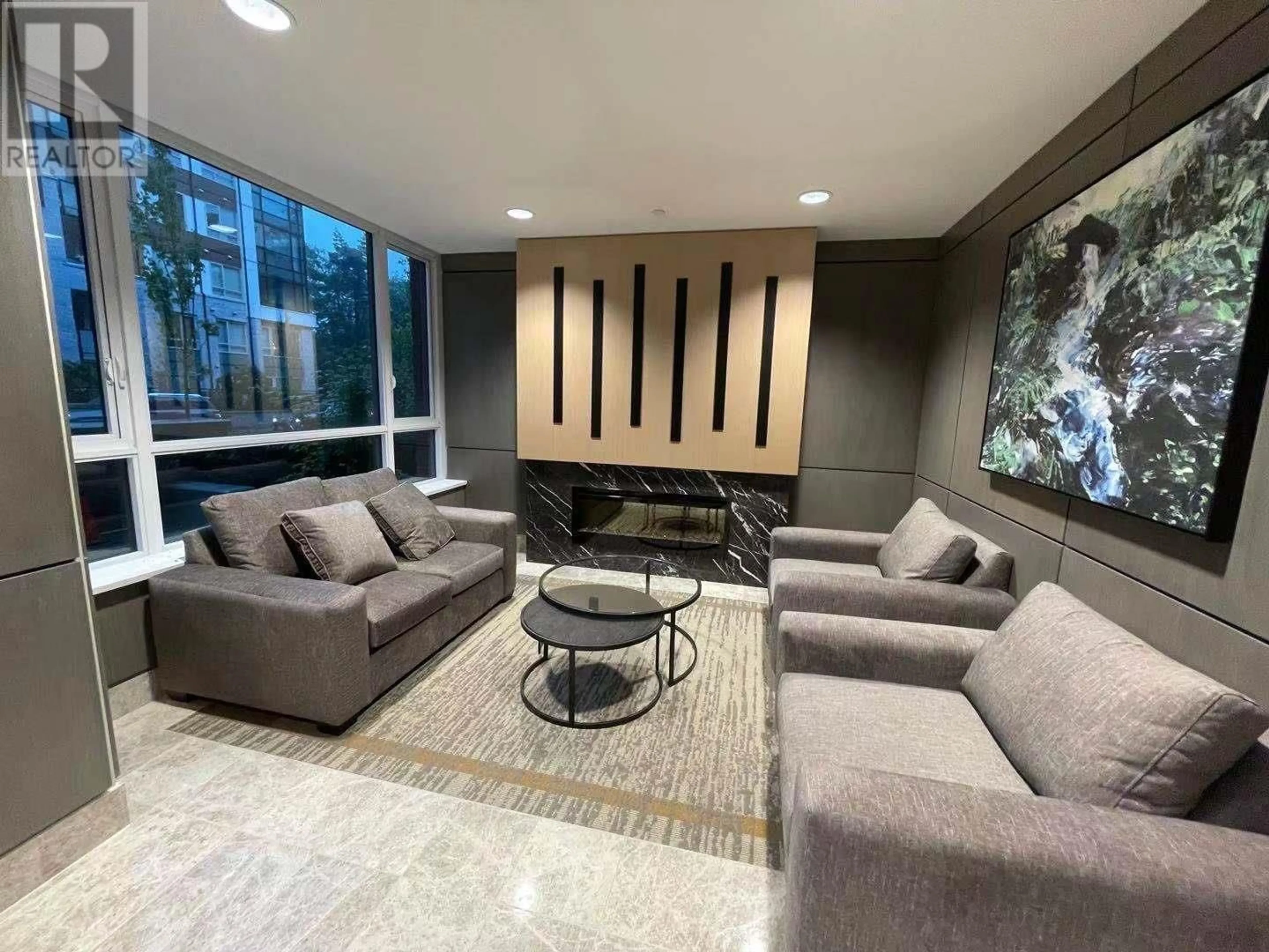 Lobby for 202 - 2651 LIBRARY LANE, North Vancouver British Columbia V7J0C1